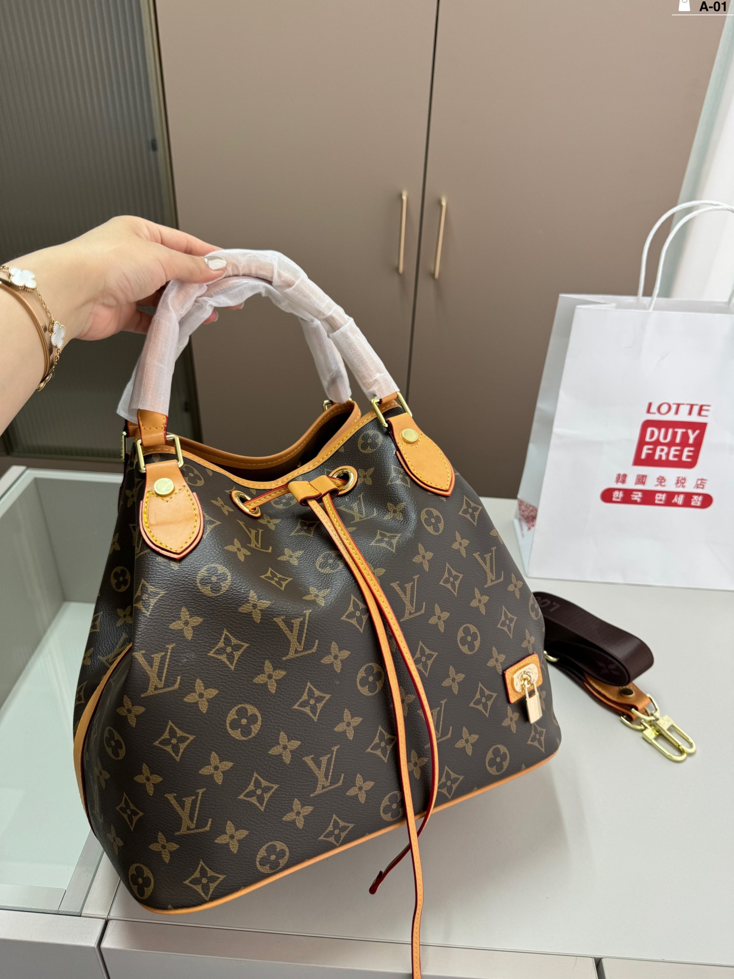 Louis Vuitton Bucket Bags Crossbody & Shoulder Bags