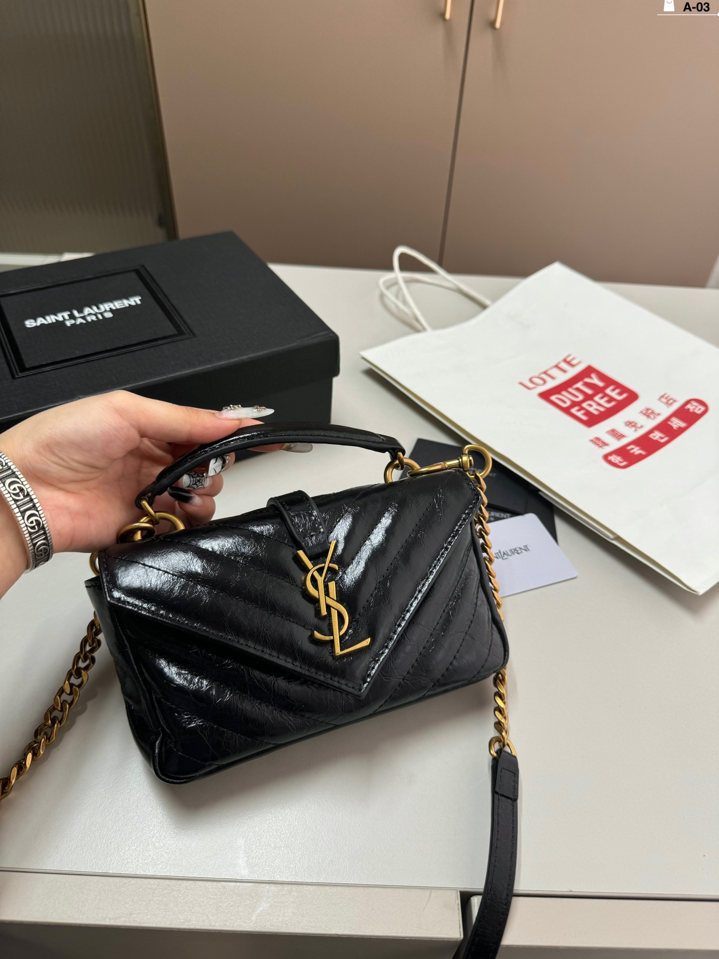 Yves Saint Laurent Messenger-Taschen Rindsleder Mini