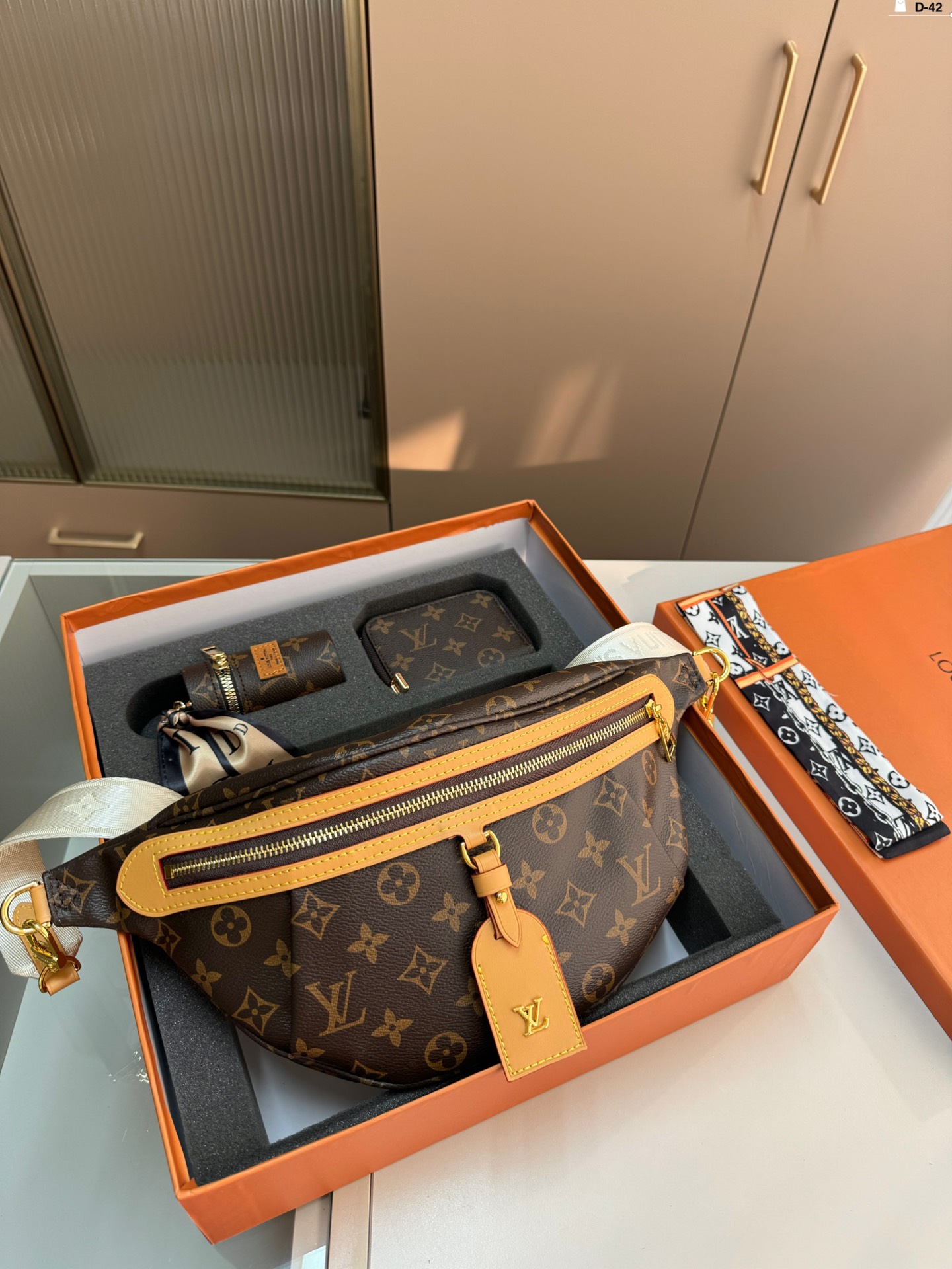 Louis Vuitton Taschen „Gürteltaschen  & Bauchtaschen“