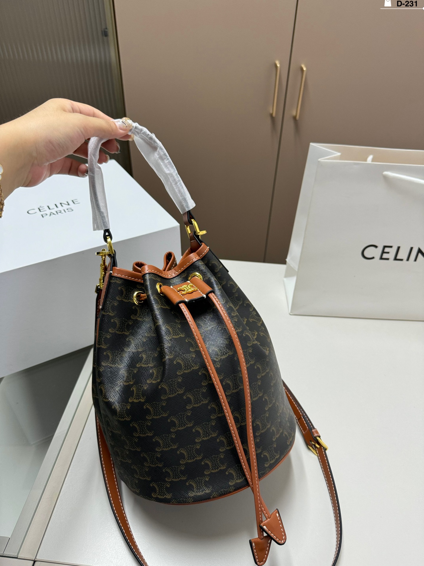 Großhandel Designer Shop
 Celine Taschen Eimertaschen Triomphe