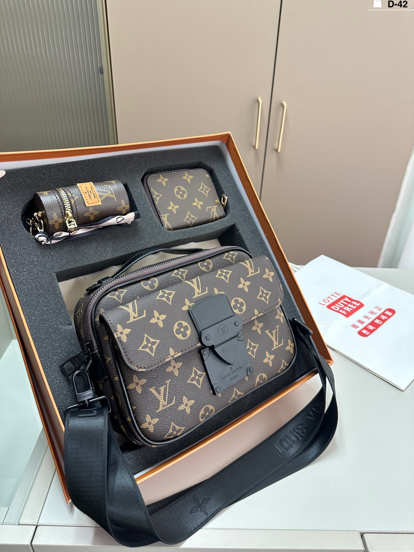 Yupoo Gucci Bags Watches Nike Clothing Jordan Yeezy Balenciaga Shoes
