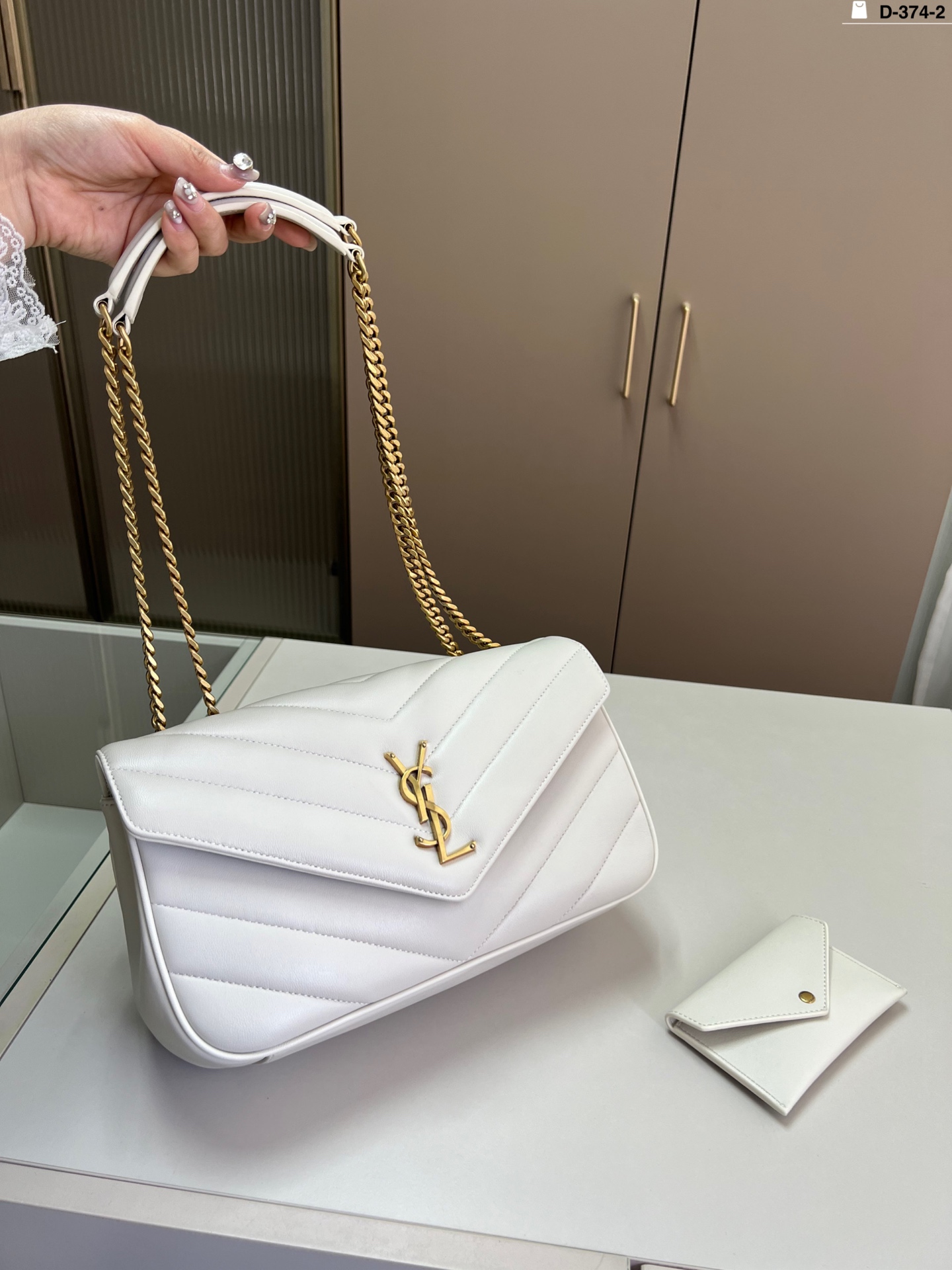 大💰p325 Ysl LouLou手袋 圣罗兰25早春Loulou款式强势回归 搭配滑动式链带可肩背可斜挎 D-374-2尺寸20×10/25×13/30×16