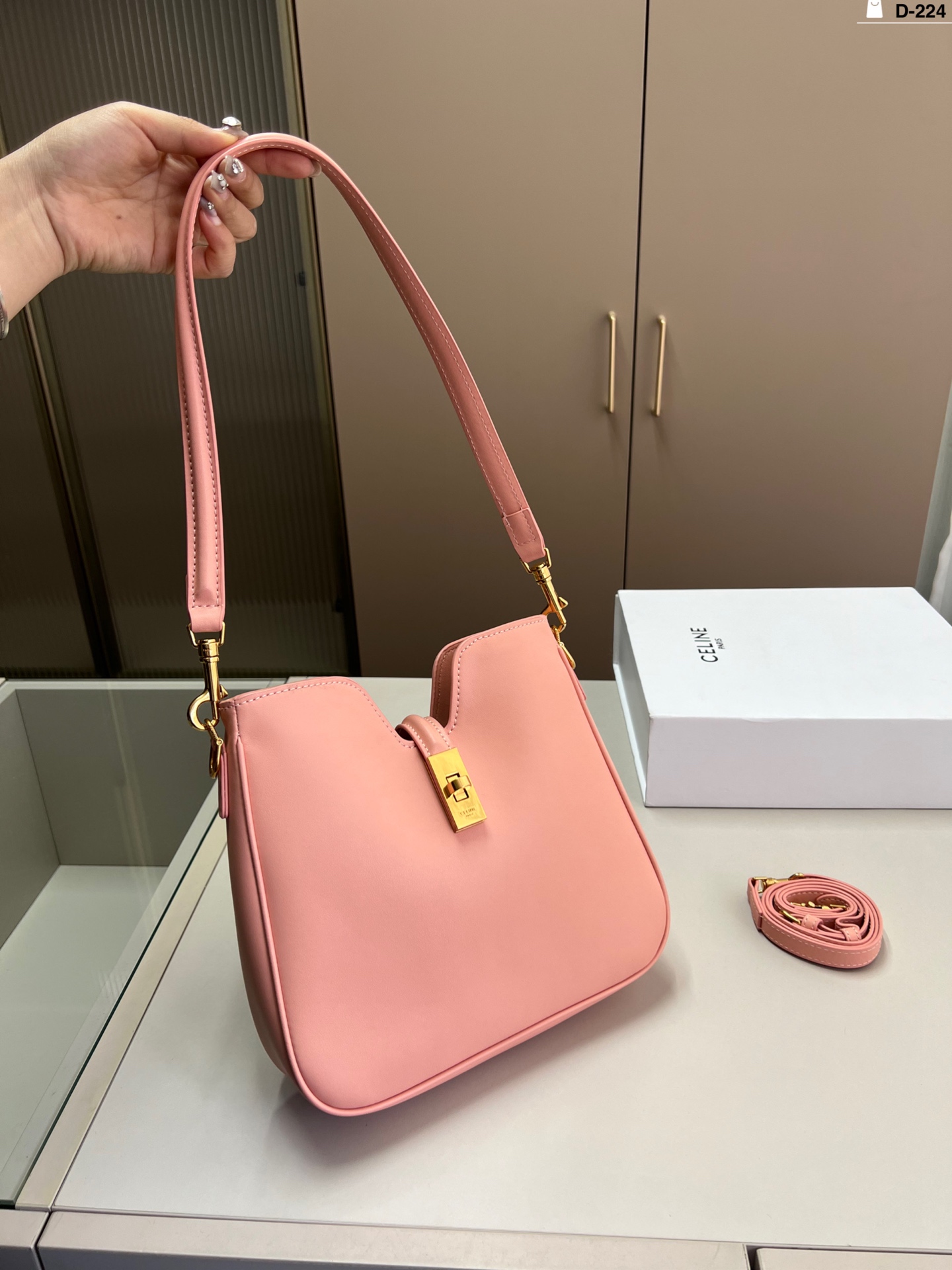 Celine赛琳手提包腋下包💰💰295