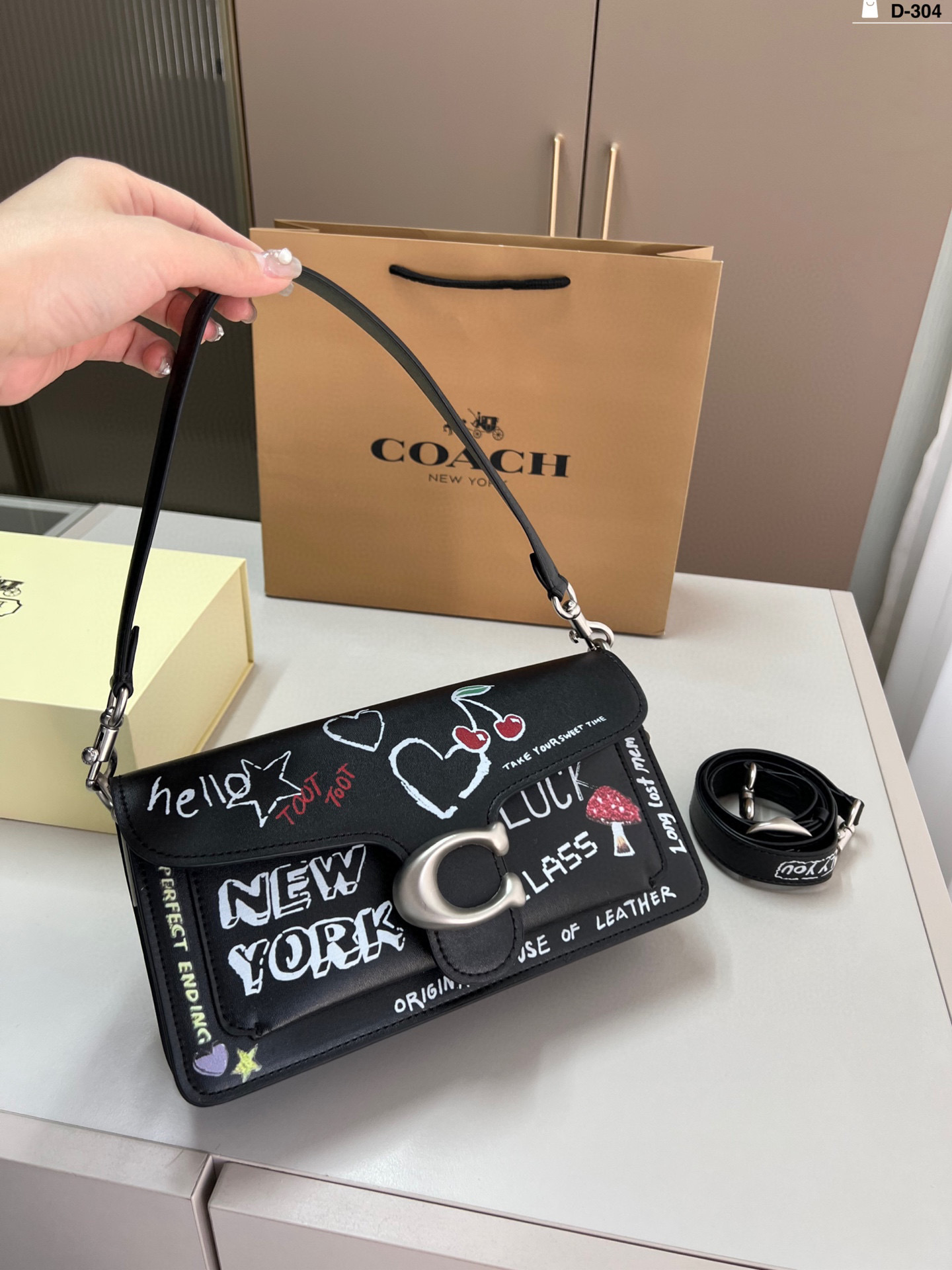 P Bolso Coach Dionysus serie Georgie último graffiti D-304 tamaño 26×13 caja plegable