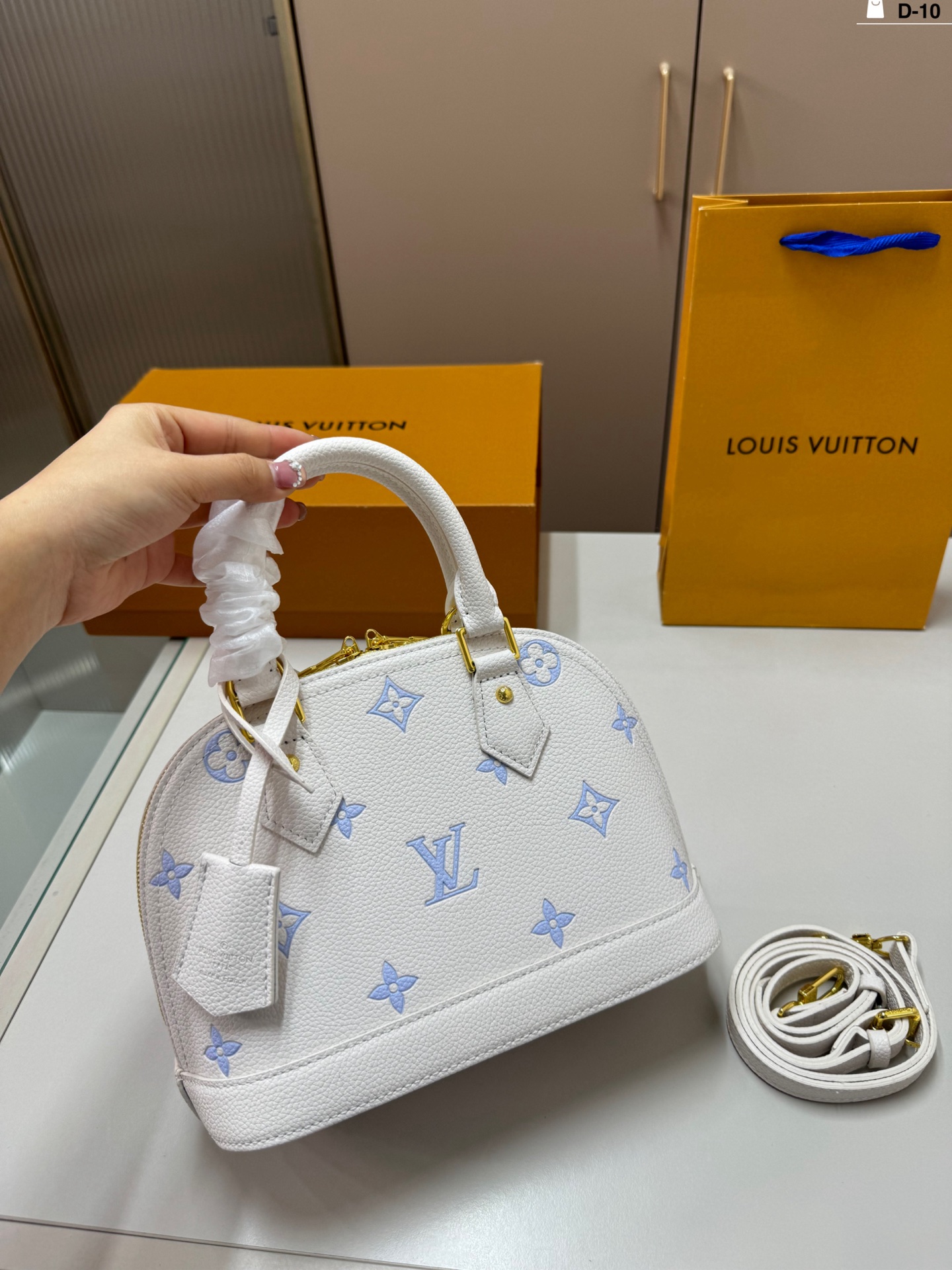 P218 | D-10 Size 25×17 Folding Box | Lvalma Bb Shell | Monogram 130th Anniversary Limited Edition, Very Practical For Daily Commuting Or Traveling. The Spring And Summer Combination Is Super Eye-catching, With Perfect Collection Value, Both Fashionable And Classic
