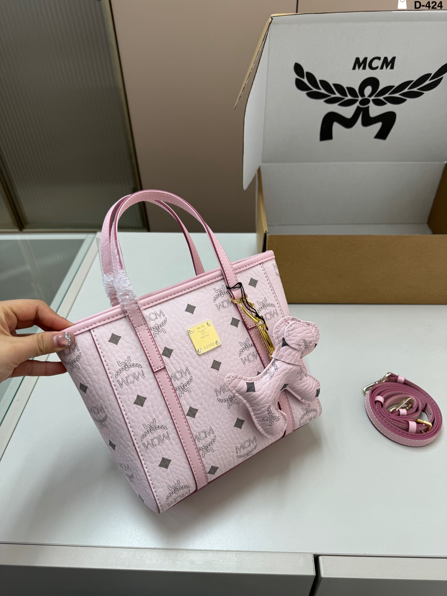 _df49sztF5R5f4qOjbyvv82R4comXcZTirq06H9Q