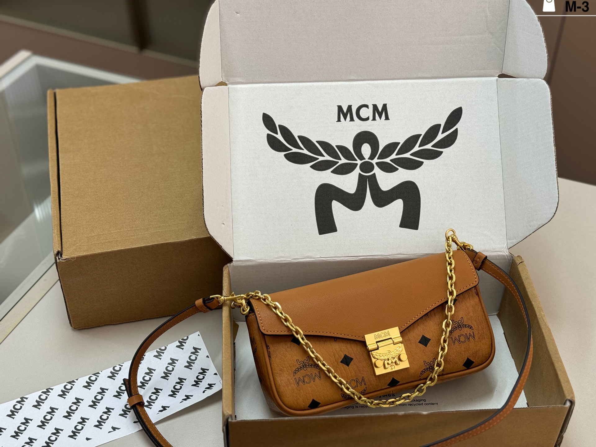 MCM Tracy chain messenger bag Pp150