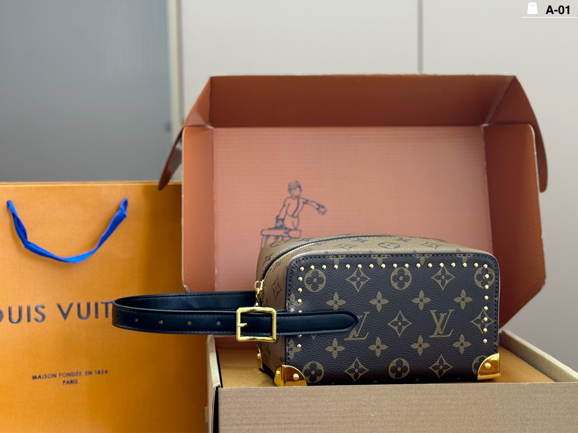 P210 Chip Version | A-01 Size 20x12 Double Box Packaging | Lv Handbag Is Inspired By The Brand’s Classic Suitcase, Using Monogram Canvas + Metal Rivets, Retro And Luxurious. Dark Brown And Black Stitching, With Cowhide Handles And Metal Fasteners, Perfect Details