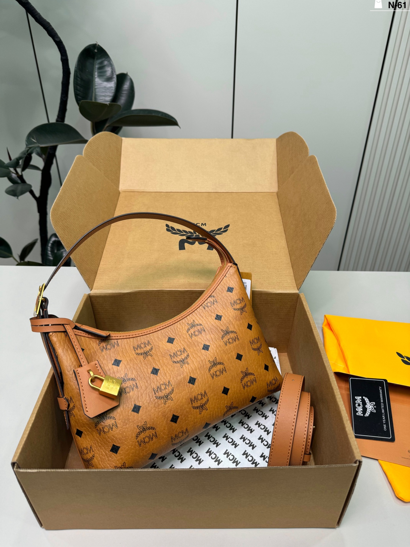 Pp160 N-61 dimensiones 27×14 caja de avión MCM hobo bolso de cuerno, cierre de placa metálica súper delicado, se puede …