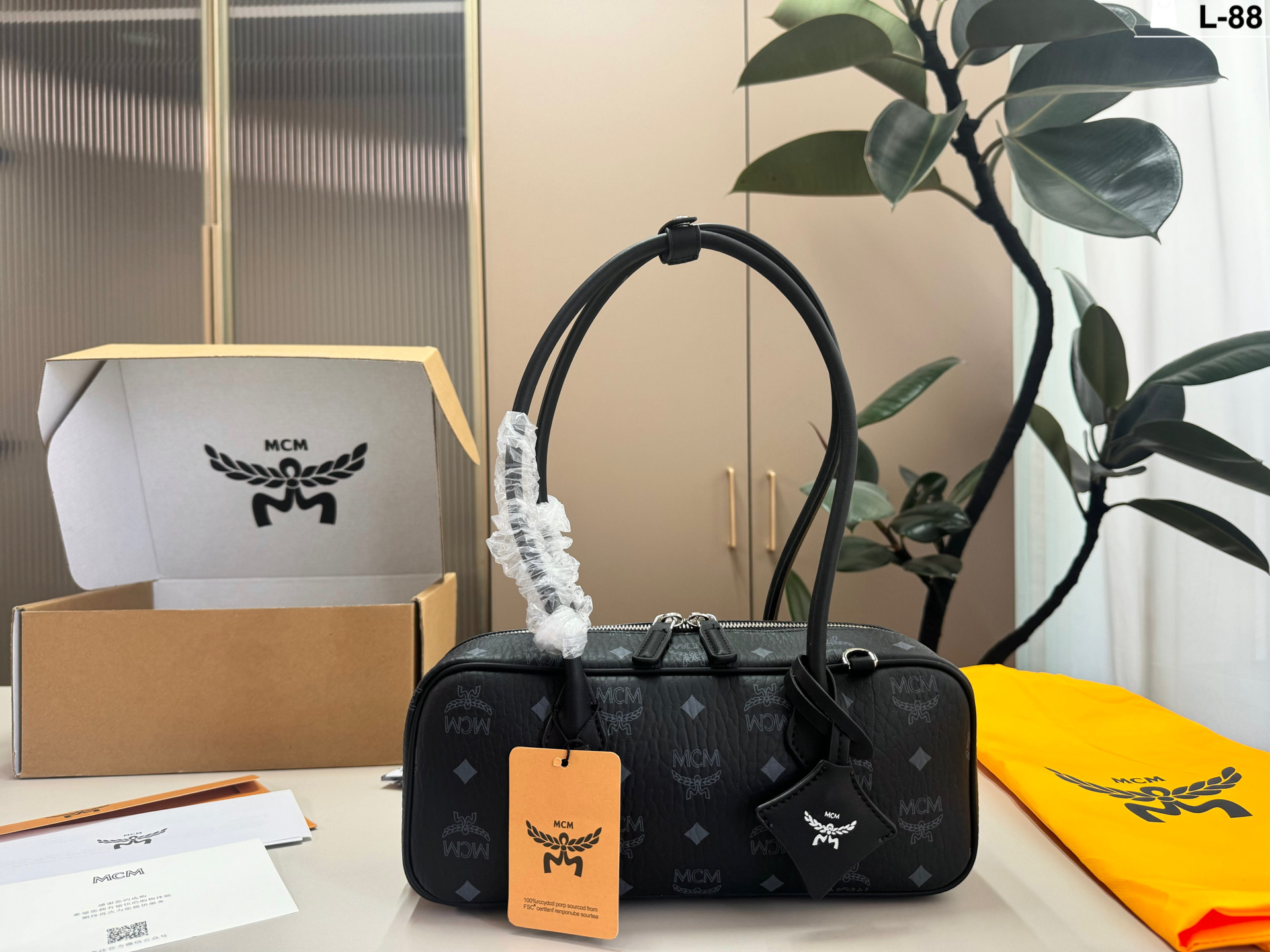 MCM bag Mcm — photo 3