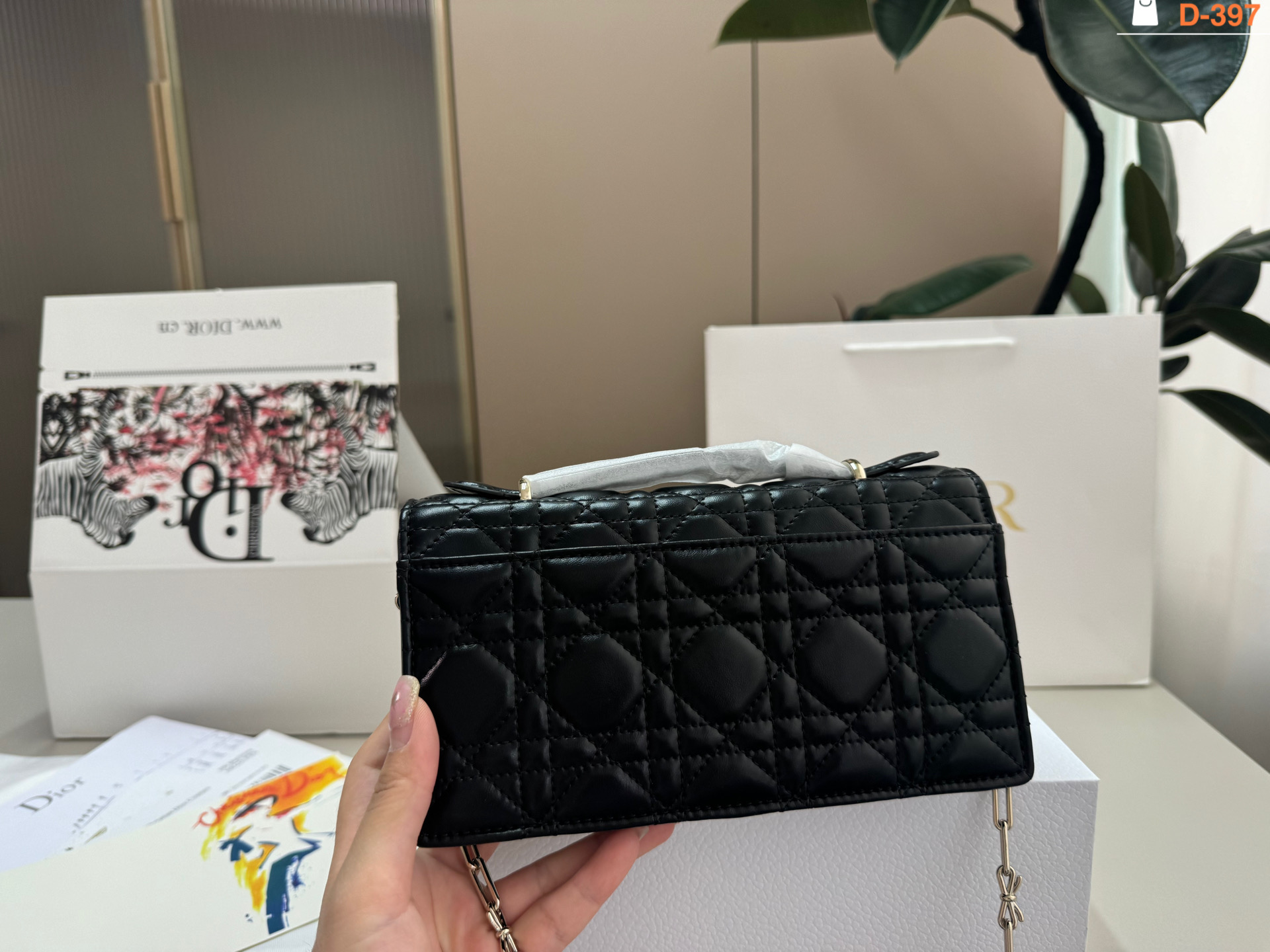Dior Black shoulder