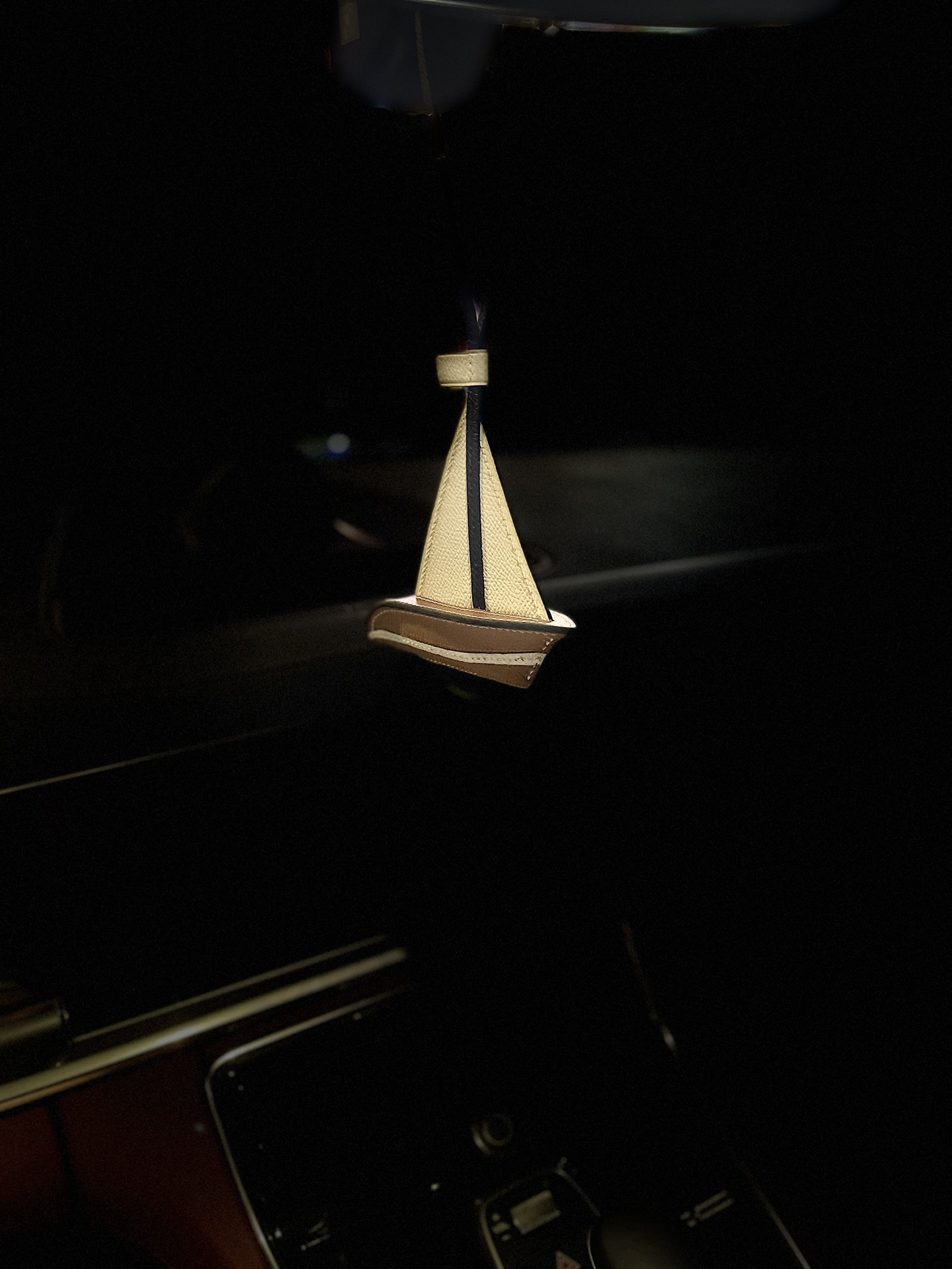 Hermès Know that one day's sail can make thousands of miles of wind