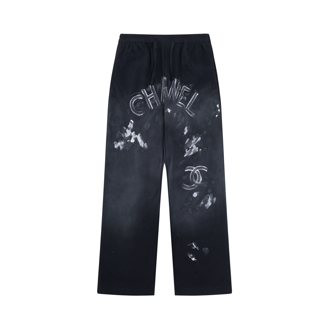 2024 Chanel Handbags Collection: Twirling Pants, Hand-painted Logo, Custom Gok Thongs - 图片 3