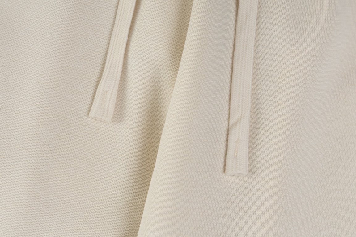 Luxury Brand Loewe’s Embroidered Towel Production Plan and Investment in 2024 - 图片 6
