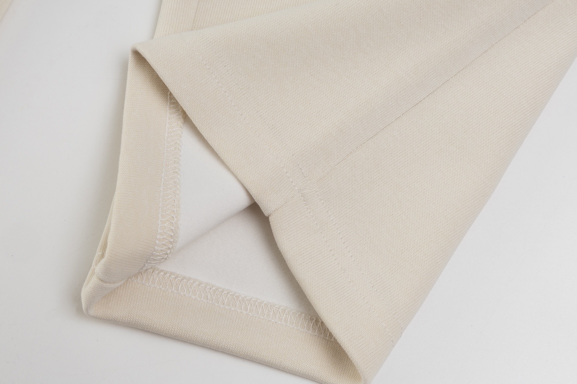 Luxury Brand Loewe’s Embroidered Towel Production Plan and Investment in 2024 - 图片 8