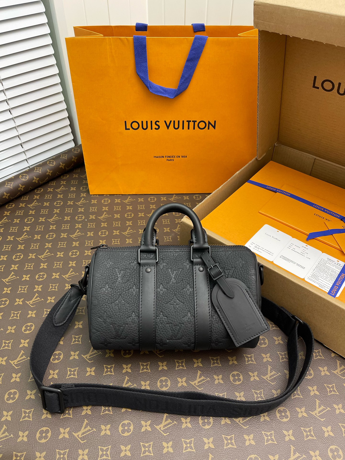NO:175375,【All Steel Special】Original leather version, hot-selling counter model KEEPALL BANDOULIRE 25 full leather handbag M20900, complete with a full set of counter packaging 25*15*11cm, LV special version, louis vuitton19860909【全钢特级】 原厂皮版本 专柜热卖款KEEPALL BANDOULIRE 25 全皮手袋 M20900,配全套专柜包装 25*15*11cm,LV特级版本,louis vuitton,Bag