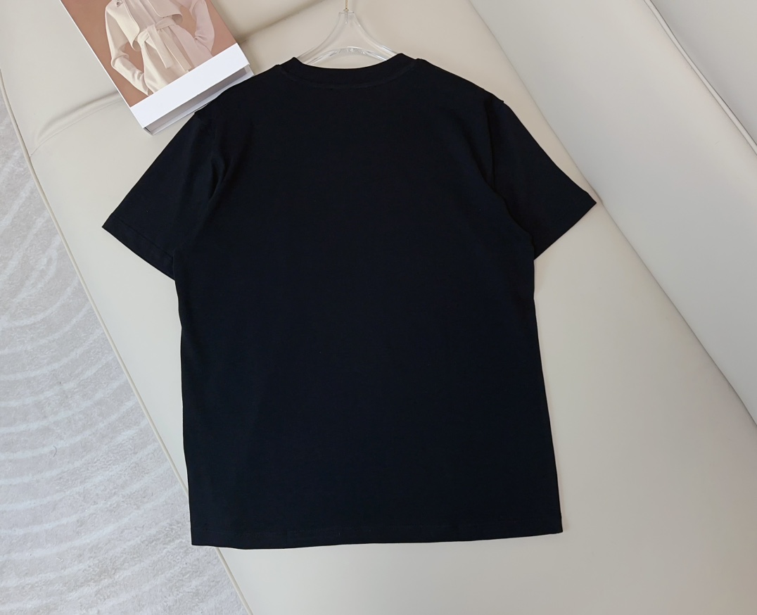 High-Quality Women’s Clothing with Customized Cotton Fabric and Stylish Prints - 图片 2