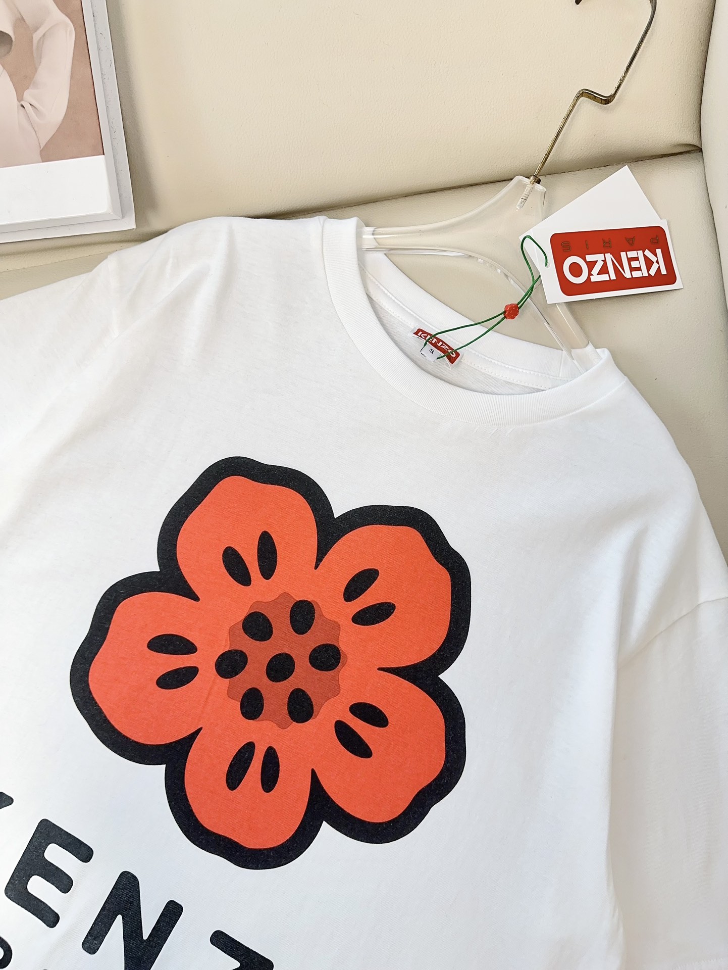 “High-End Women’s Clothes with Ken** Seashells Packaging and Custom Logo T-Shirt in Pure Cotton” - 图片 4
