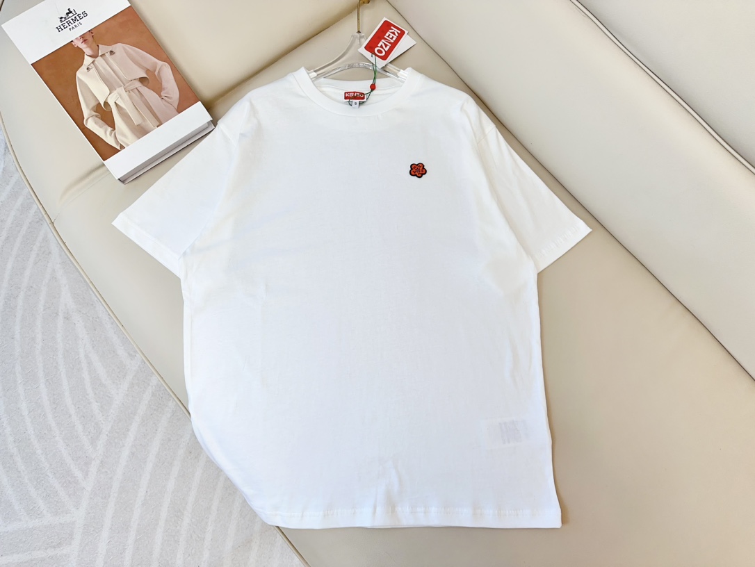 High-End Women’s Clothes: KEN** Seagulls Logo T-shirt, Pure Cotton, Embroidered Dots, Premium Quality.
