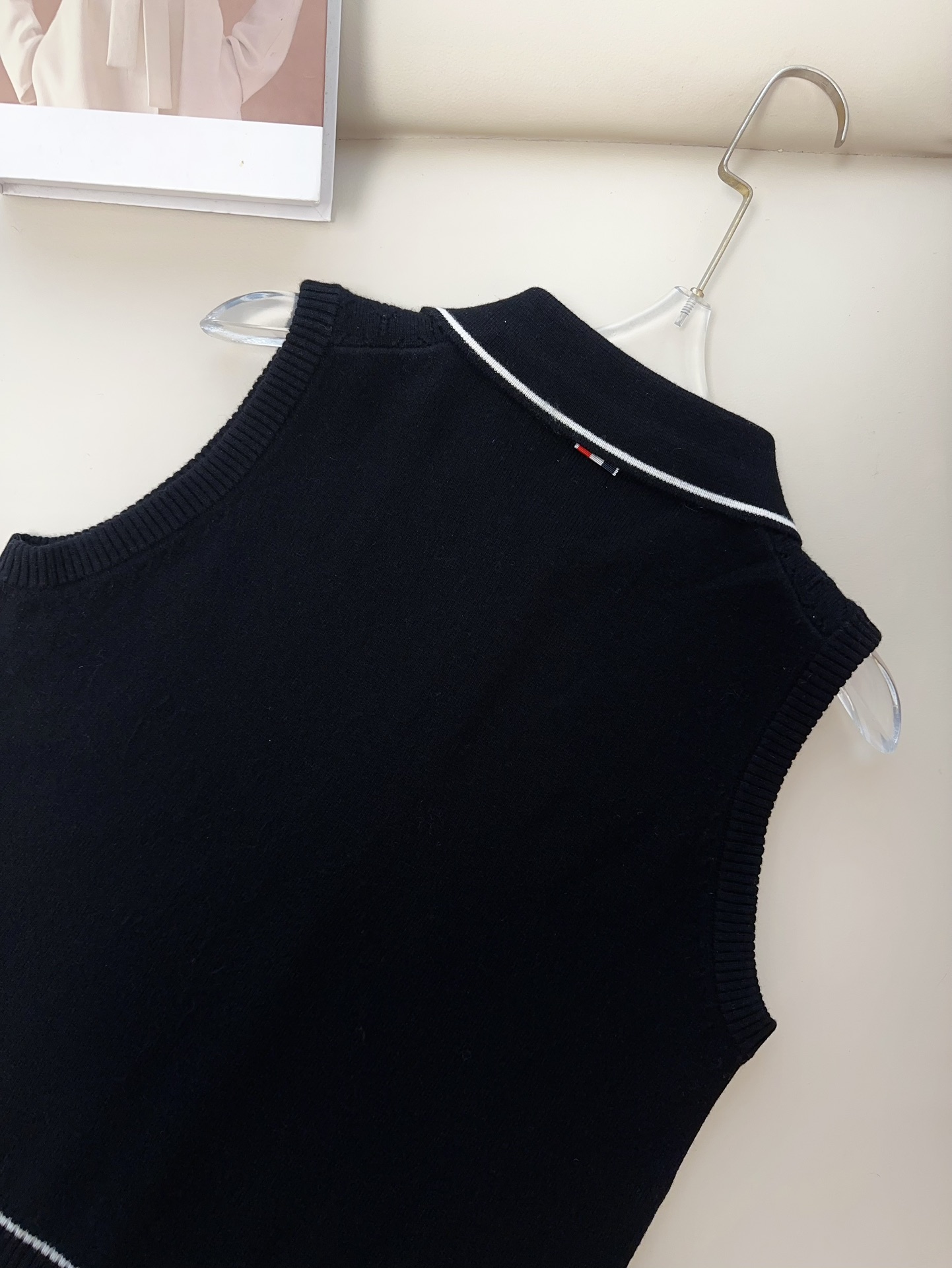 High-End Women’s Clothes with THOM B** Pussy Vest: Wool, Comfort, Quality, Craftsmanship - 图片 7
