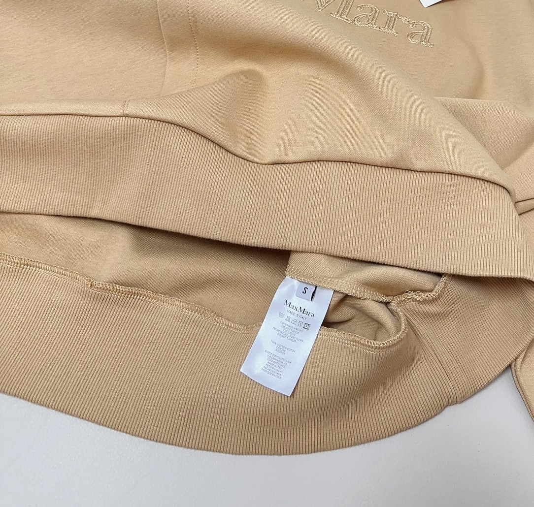 Title: High-Quality Female Suit with Custom Embroidery Logo Set Summary: Premium pure cotton suit with custom embroidery logo set, glitter details, comfortable, skin-friendly, in tan and gray. - 图片 8