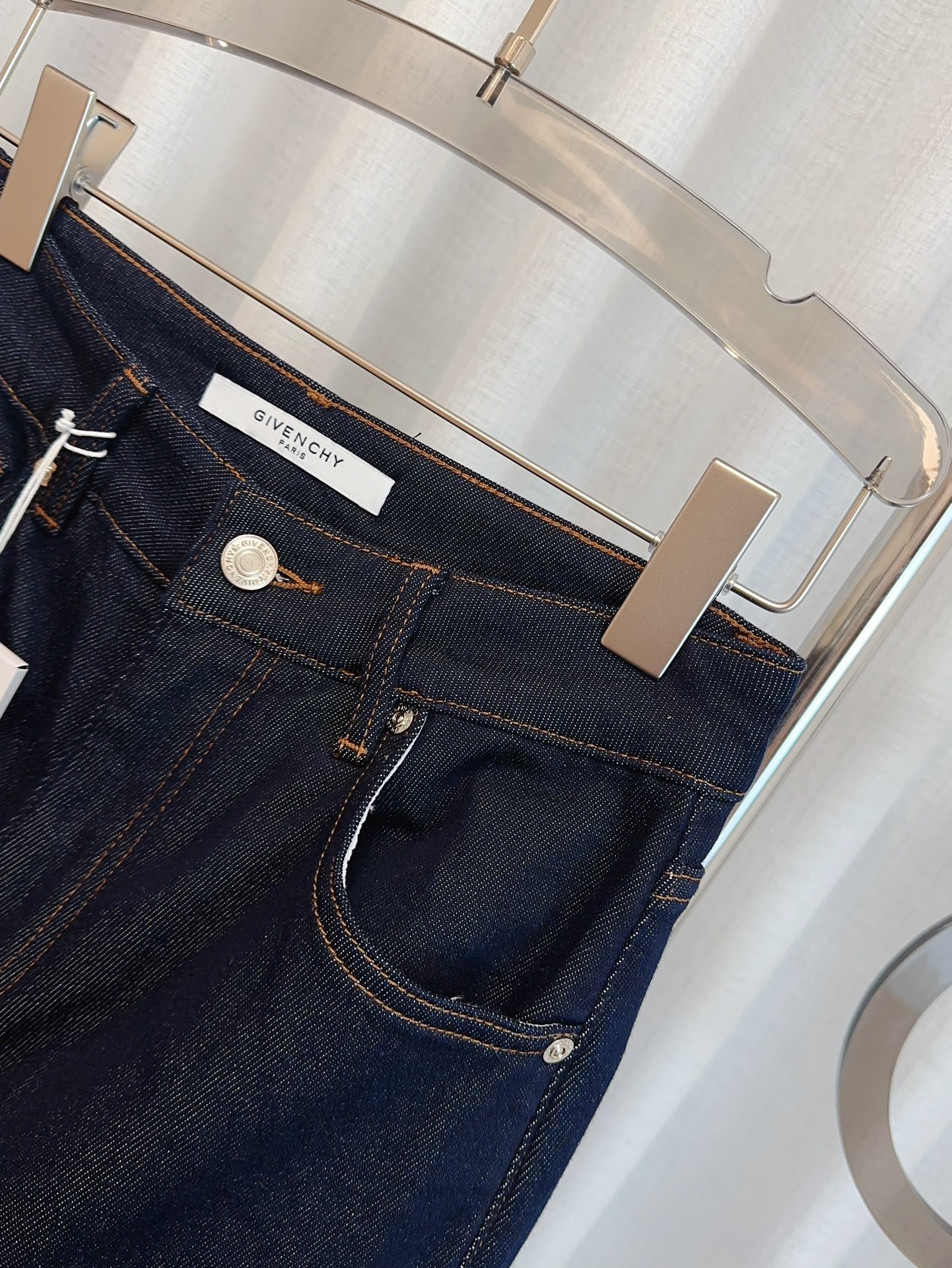 Luxury Women’s Velvet Clothing: Embroidered Jeans, Custom-made, Warm Winter Wear - 图片 5