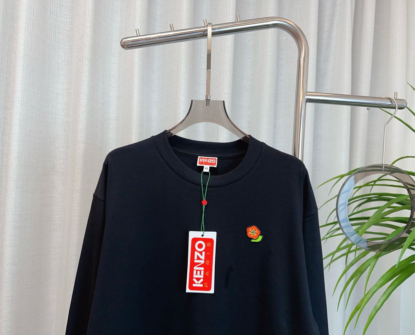 High-Quality Women’s Suit with Custom Embroidered T-Shirt: Stylish, Comfortable, Top Quality - 图片 3