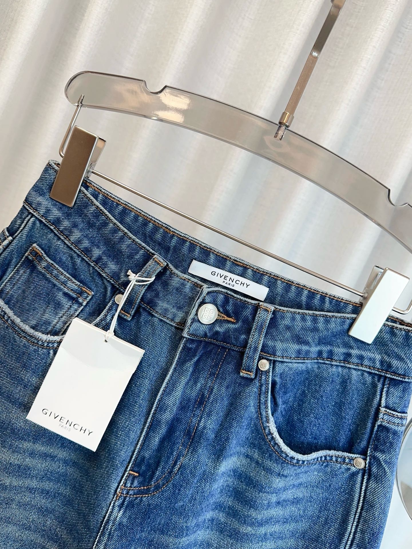 “High-Quality Women’s Suit with Custom-Made Jeans and Embroidered Logo Pocket” - 图片 6