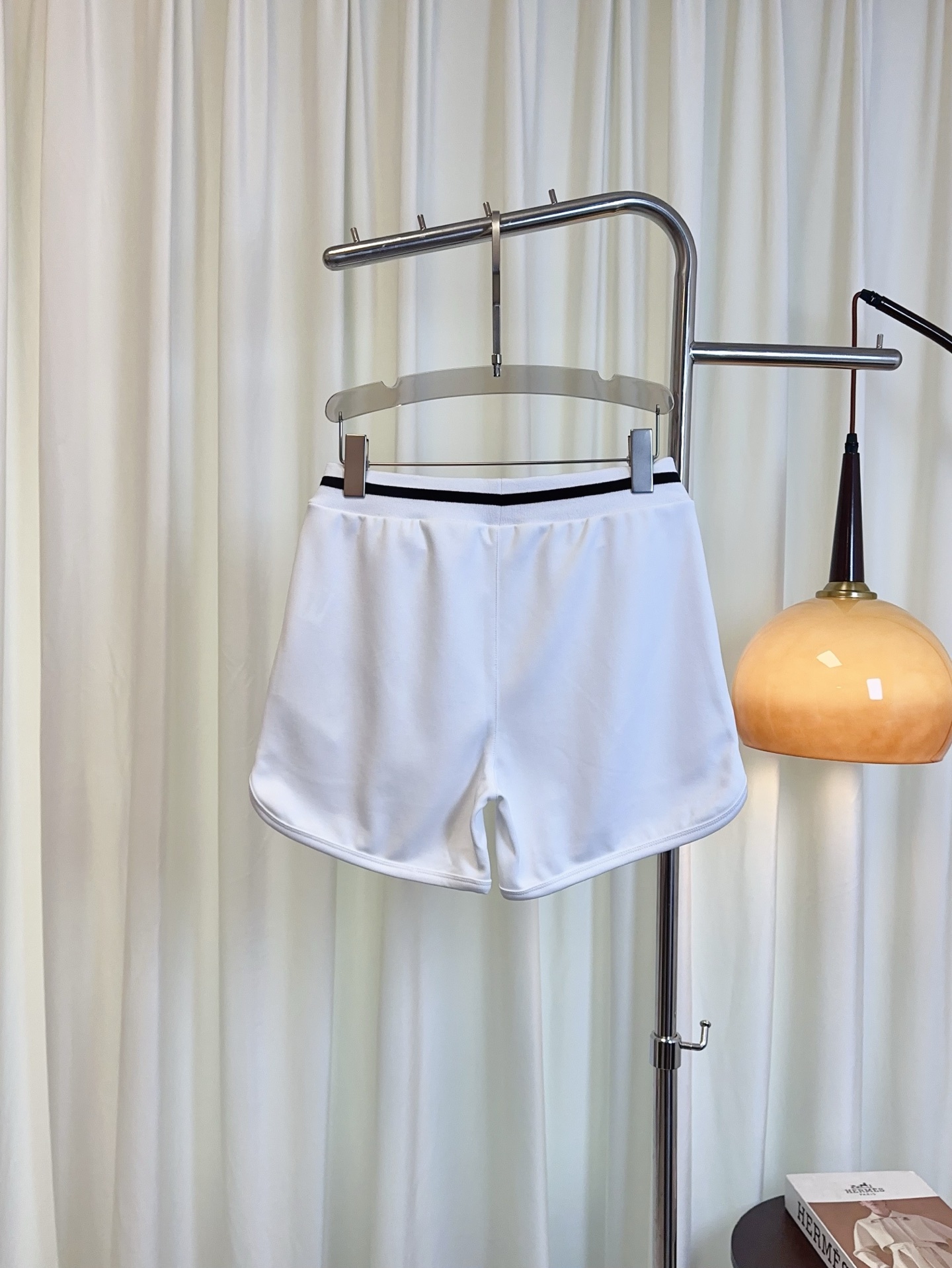 High-Quality Women’s Clothes with B.C. Fruit Shorts: Tailored Cotton for Comfort and Style - 图片 2