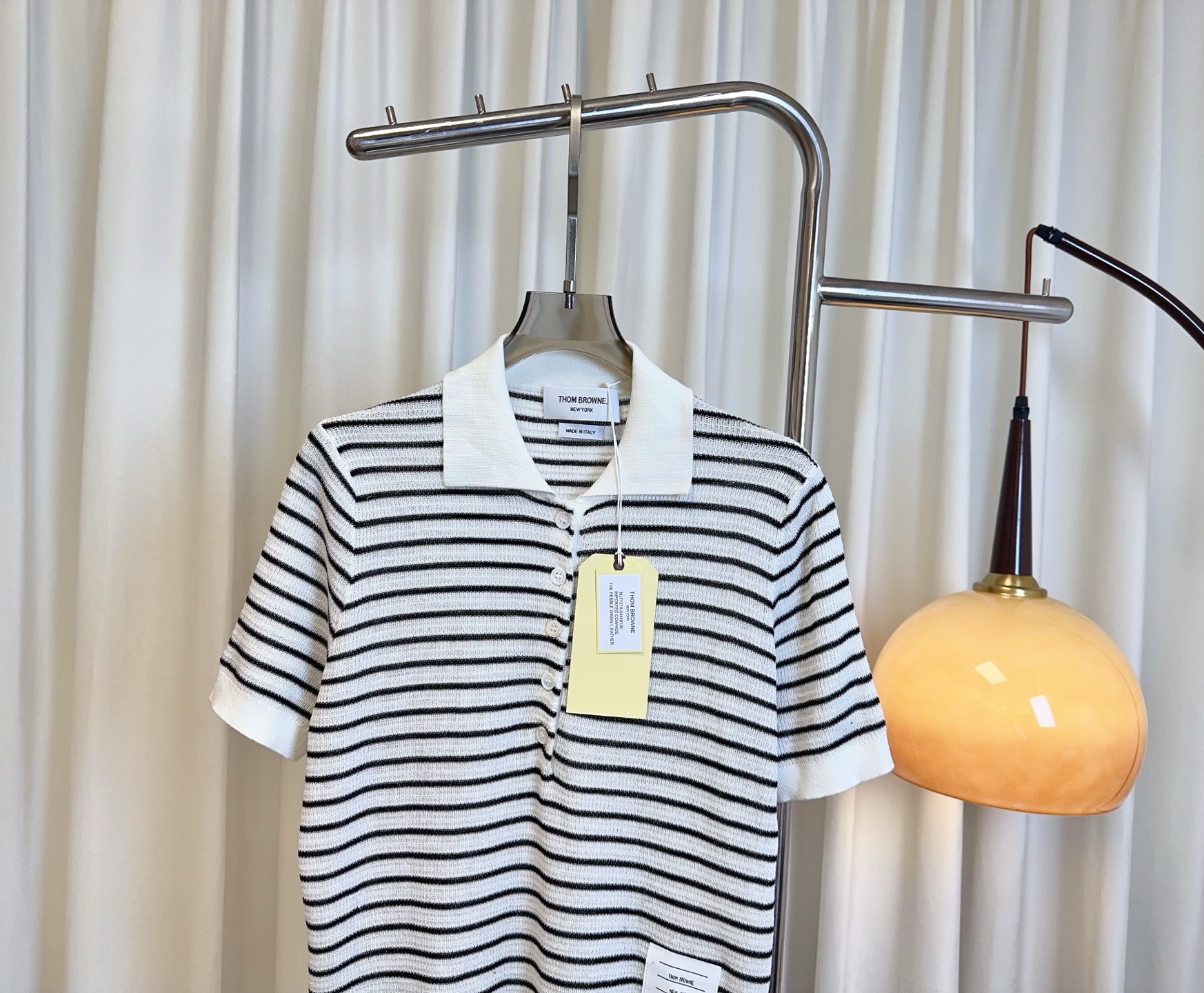 “THOM B** New School Custom Suit: Single-handed Female, Stripes, Collars, Twirl Fabric” - 图片 3