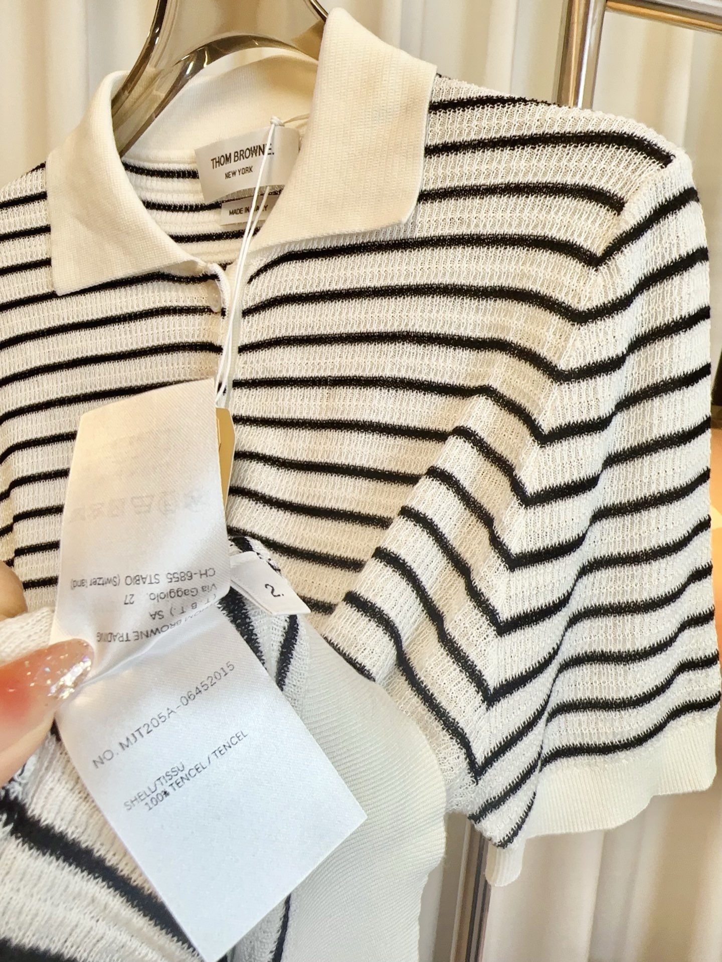 “THOM B** New School Custom Suit: Single-handed Female, Stripes, Collars, Twirl Fabric” - 图片 8