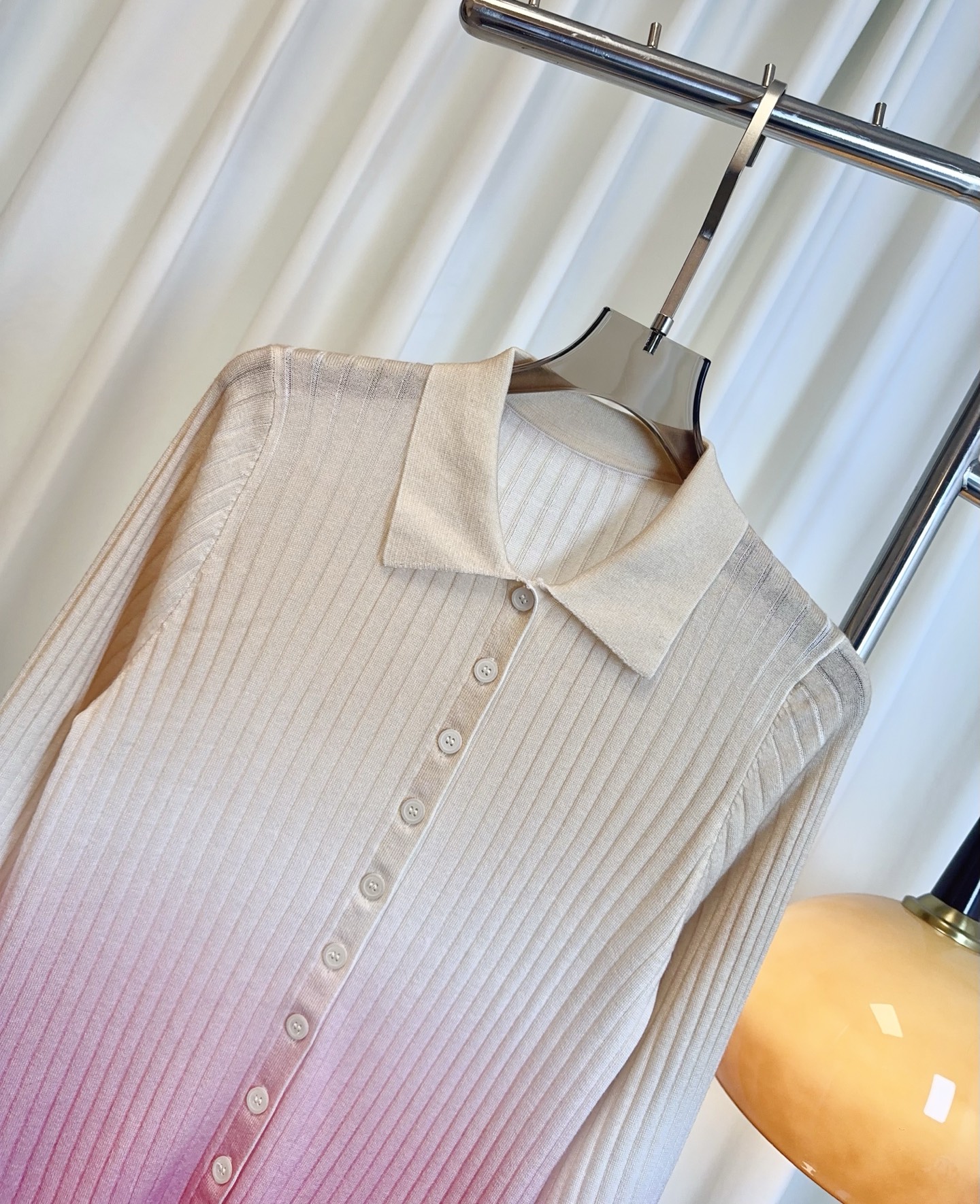 “High-Quality Women’s Clothes: Orle New Lace with Gradually Colored Fleece” - 图片 4