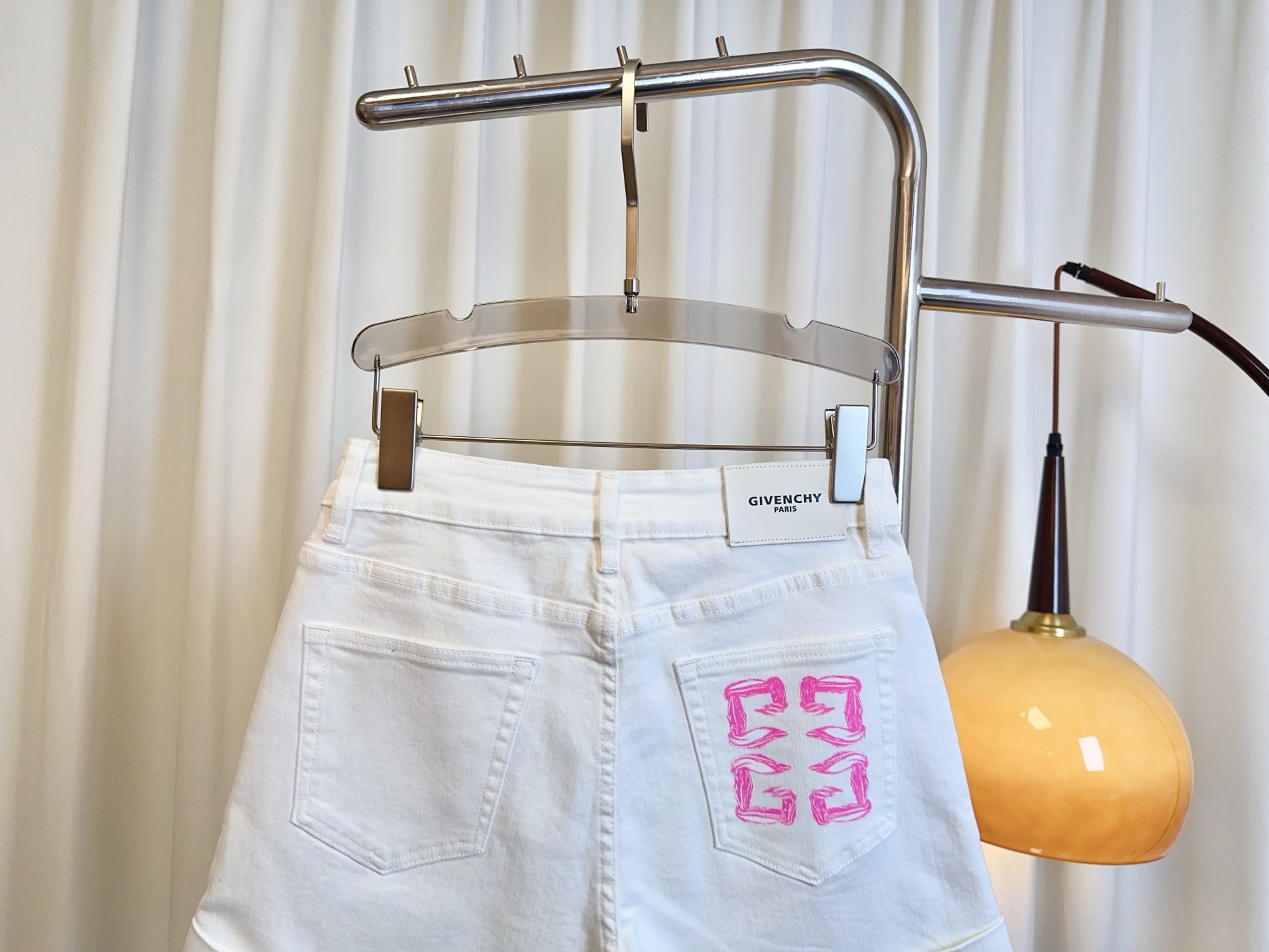 High-Quality Women’s Suit with New GIV** Logo Shorts: Premium Design and Comfort - 图片 5