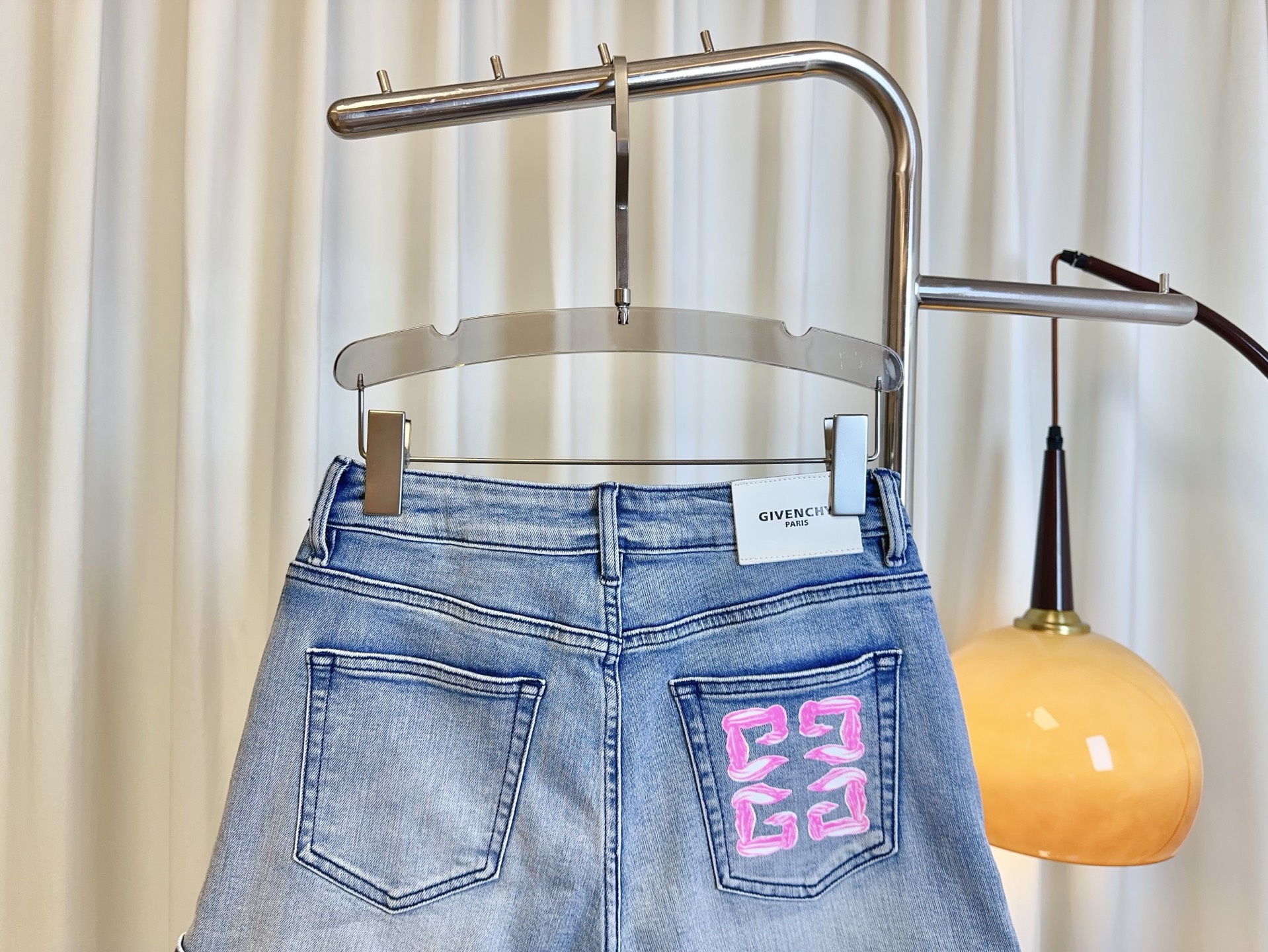 High-Quality Women’s Suit with New GIV** Logo Shorts: Top Quality, Customizable, Skin Comfort - 图片 5
