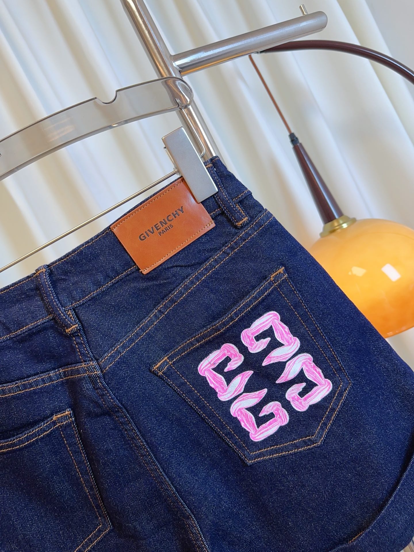 High-Quality Women’s Suit with New GIV** Logo Shorts: Top-Notch Style and Comfort - 图片 7