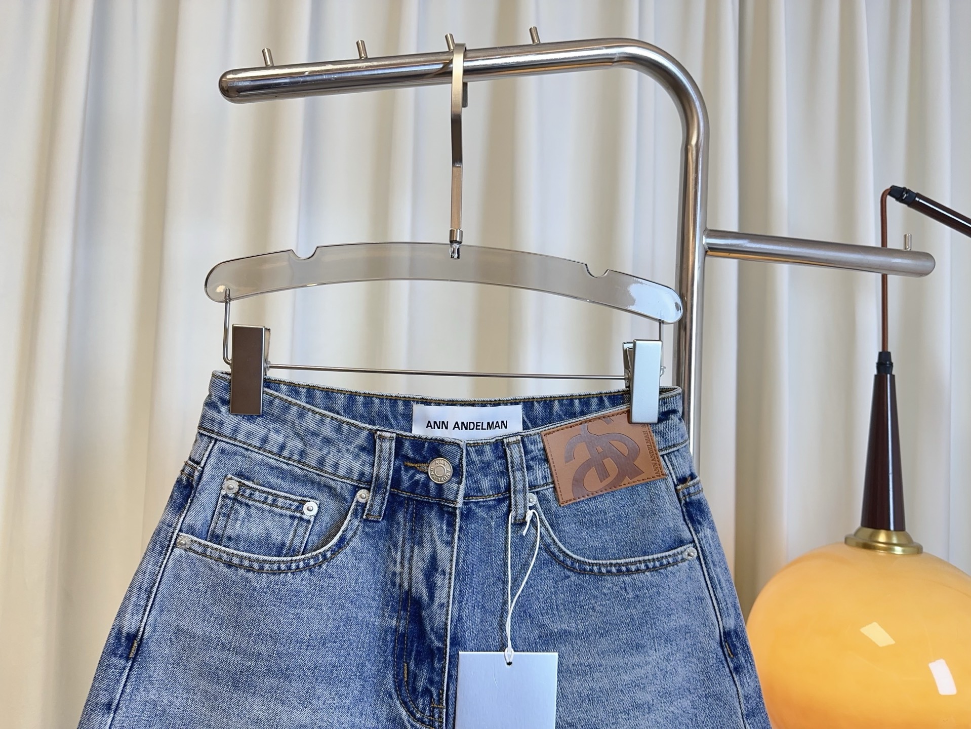 High-end Women’s Clothes Featuring ANN** Logo: Top Quality Fabrics and Unique Designs - 图片 3