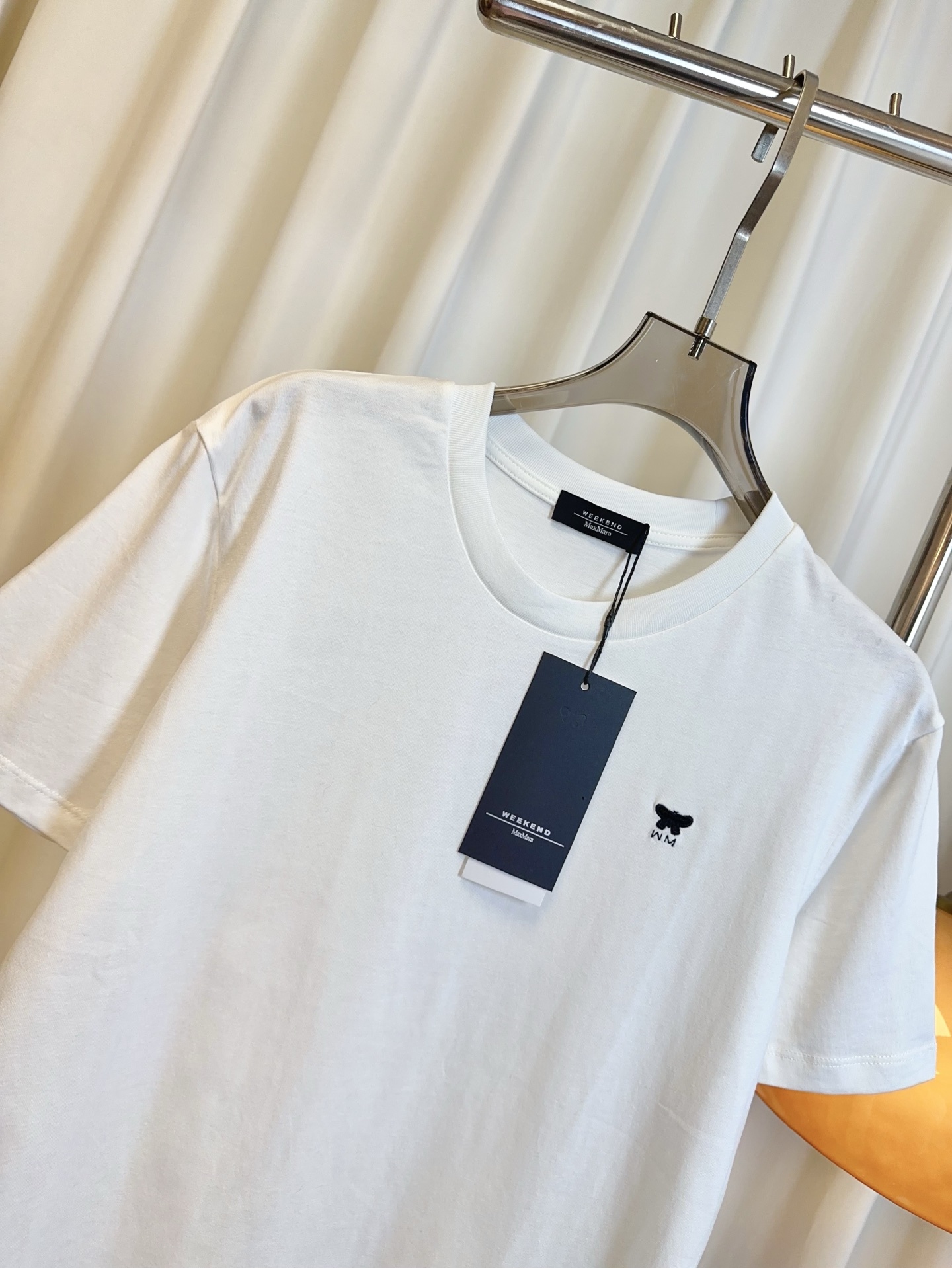 High-Density Embroidered Logo T-Shirt in Pure Cotton Fabric for Women’s Suit Packing - 图片 4