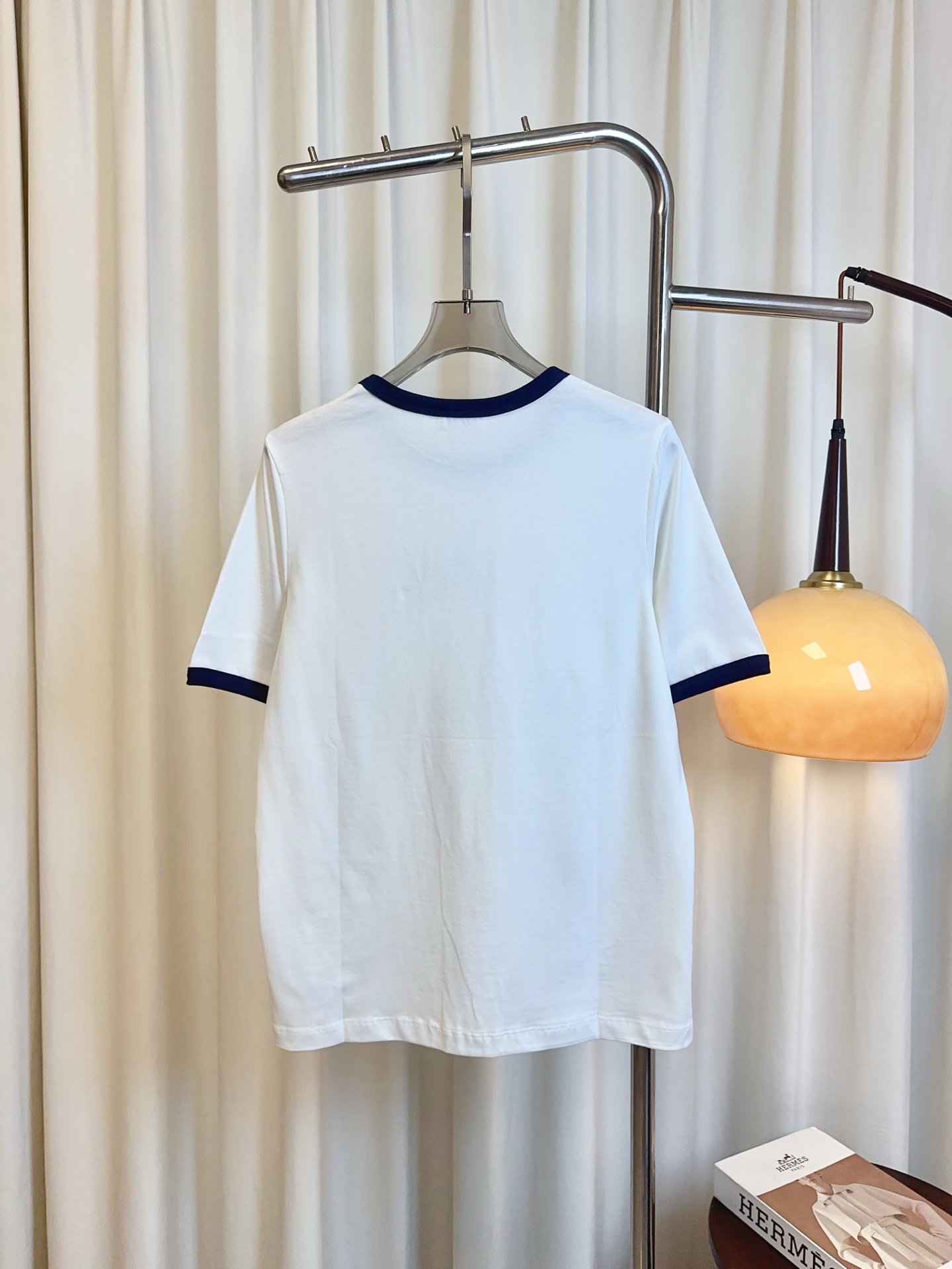 “High-Quality Women’s Suit and Custom Logo T-shirt with Soft Comfort” - 图片 2