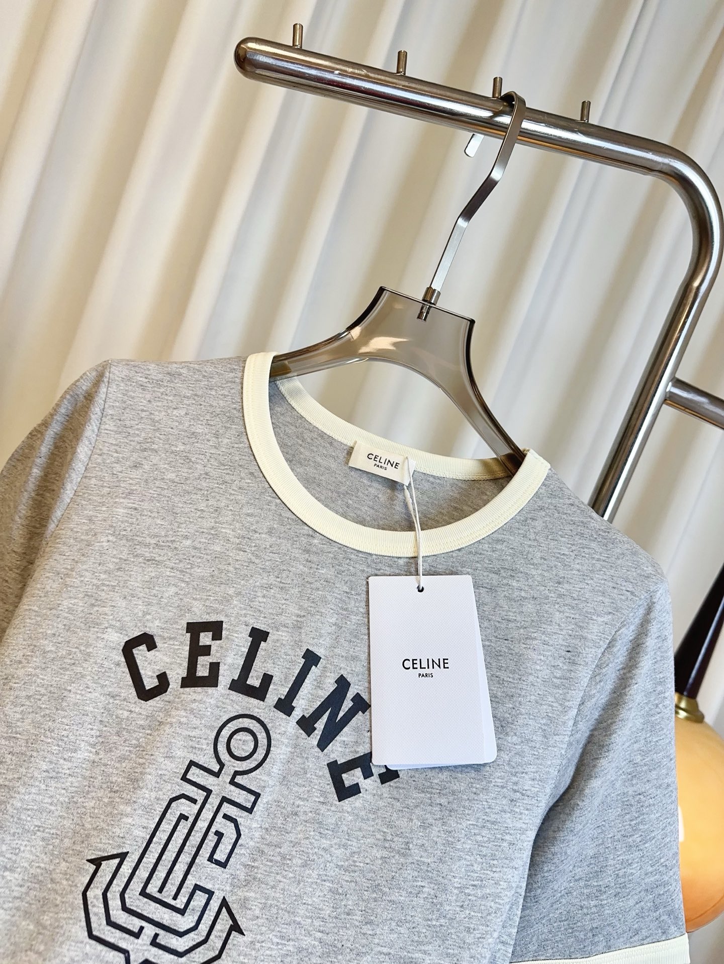 “Women’s Hard-Core Suit & Customized Logo T-shirt: High Quality, Stylish Designs” - 图片 6