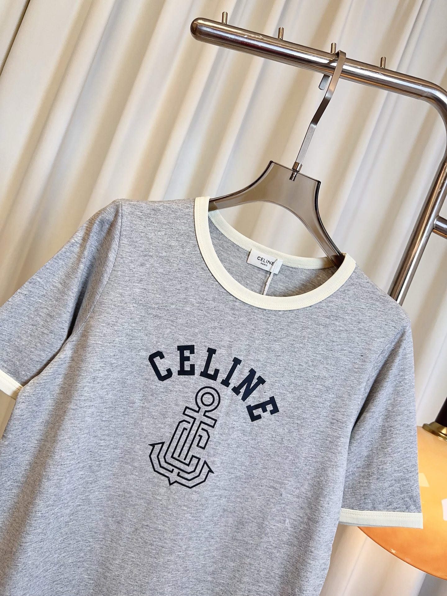 “Women’s Hard-Core Suit & Customized Logo T-shirt: High Quality, Stylish Designs” - 图片 4