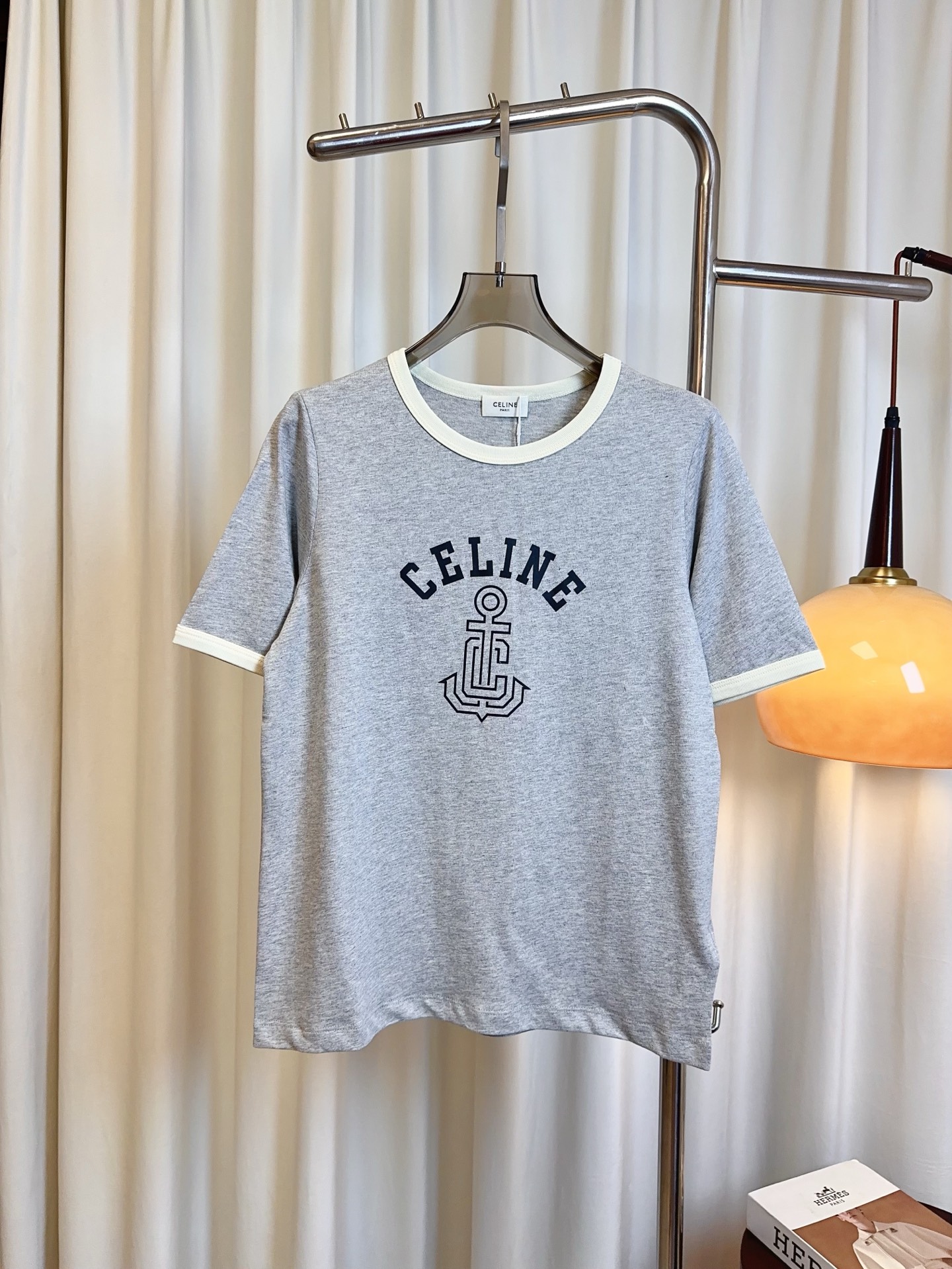 “Women’s Hard-Core Suit & Customized Logo T-shirt: High Quality, Stylish Designs” - 图片 1