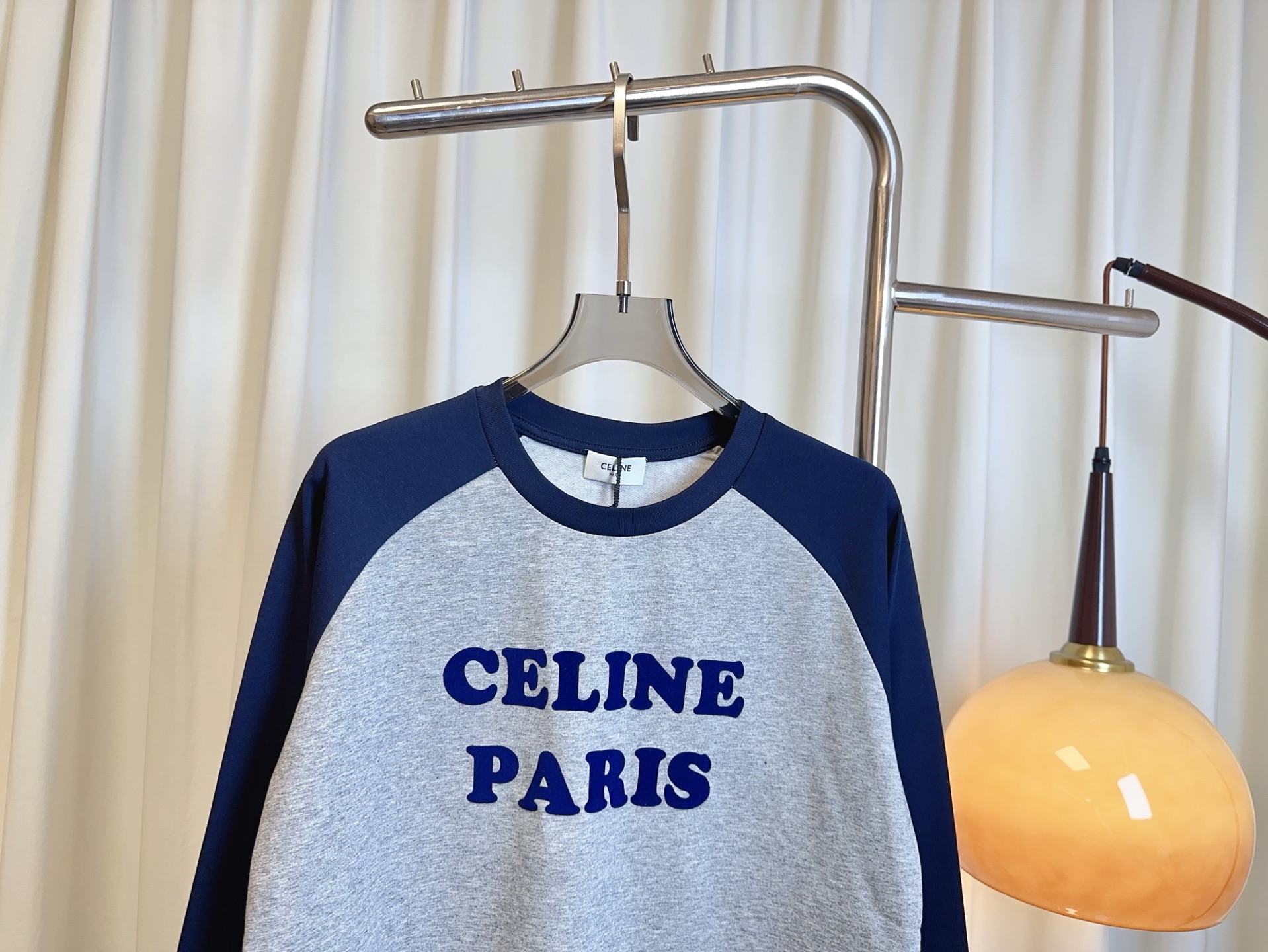 “Customized Pure T-shirt for Single Women: Comfortable, Stylish, with Pocket Sleeves” - 图片 3