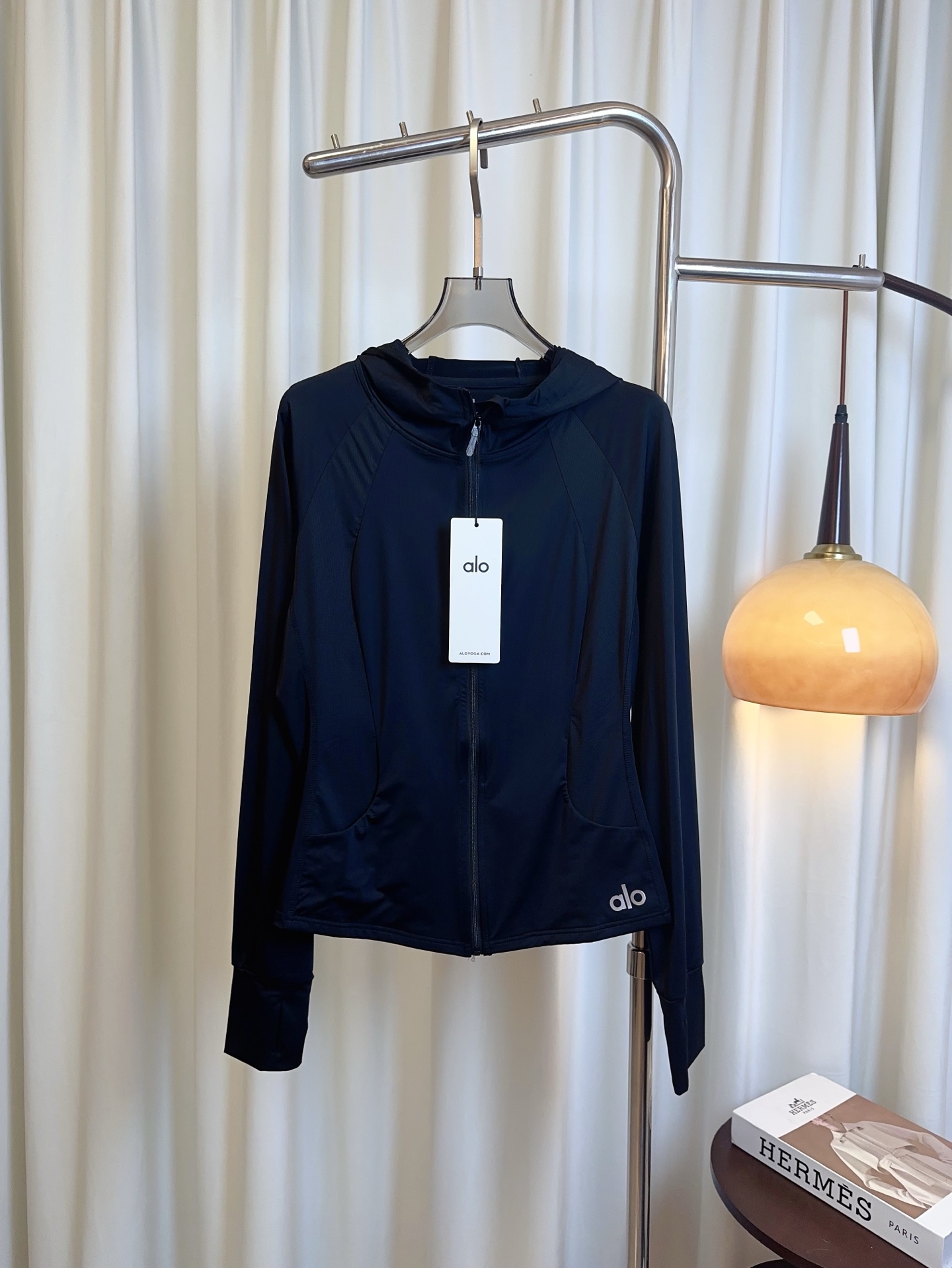 “New Zipper Women’s Suit with Anti-Fouling Fabric for Style and Quality”