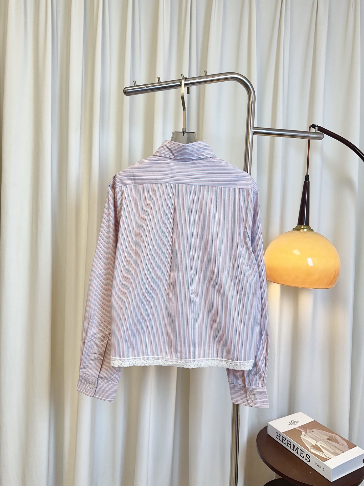 “Embroidered Logo Striped Women’s Suit in Pure Cotton Fabric: High Quality and Comfortable Skin” - 图片 2