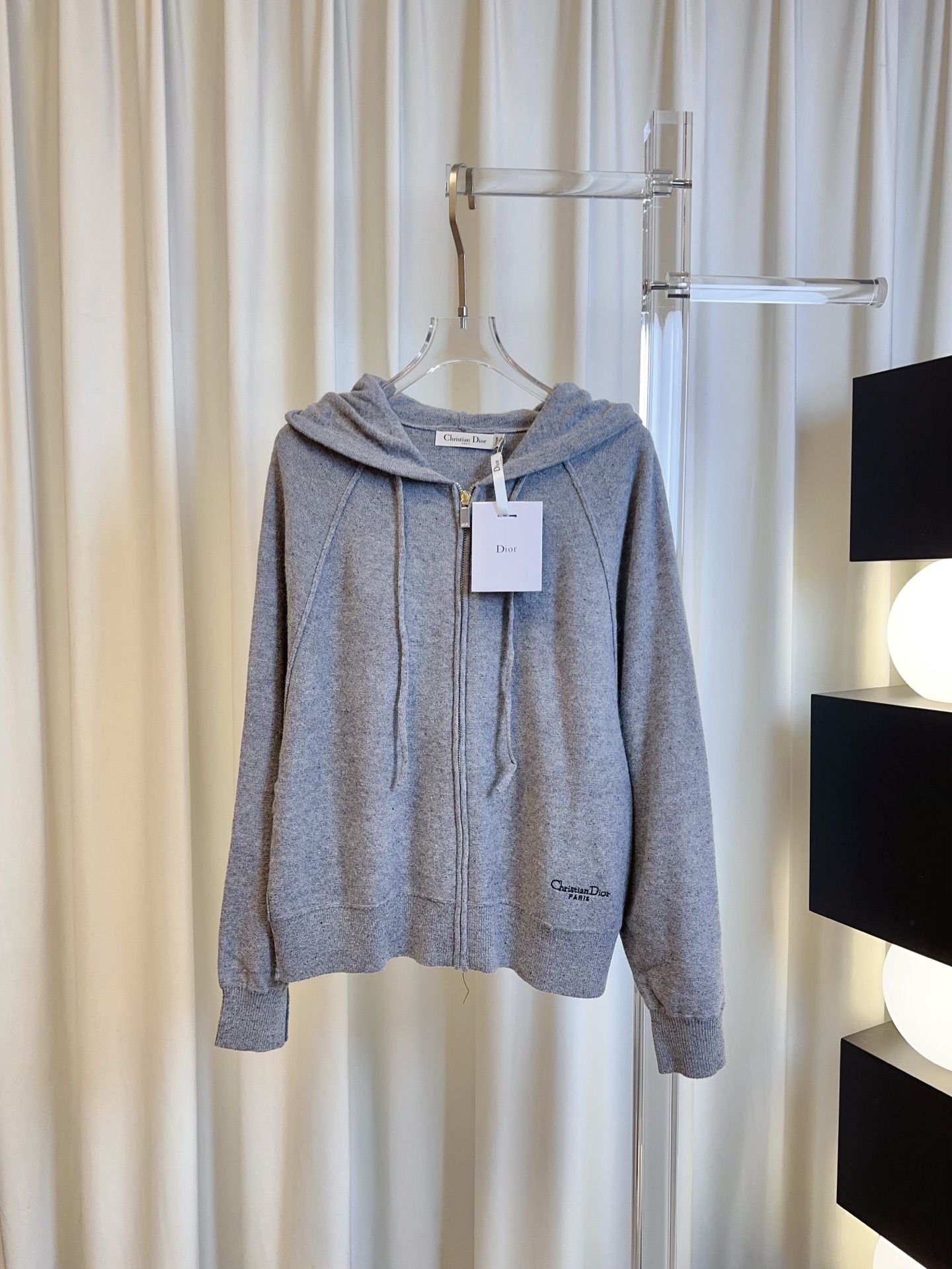 _dlH9s_FwX00drsjQmWaPtxgJz_y9rmWoU6eywTQ