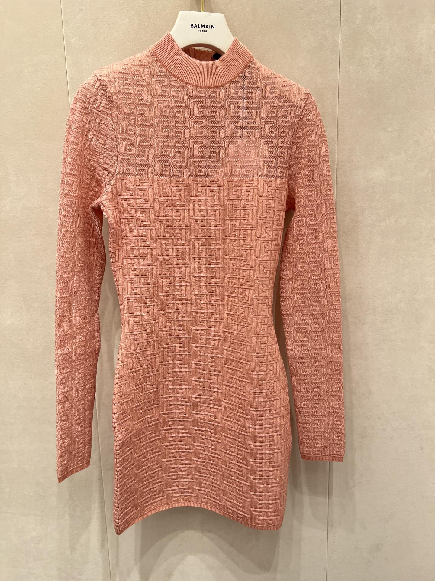 “Customized Knitted Dress for P1242 with Waist-Style Tailoring and High-Powered Design” - 图片 1