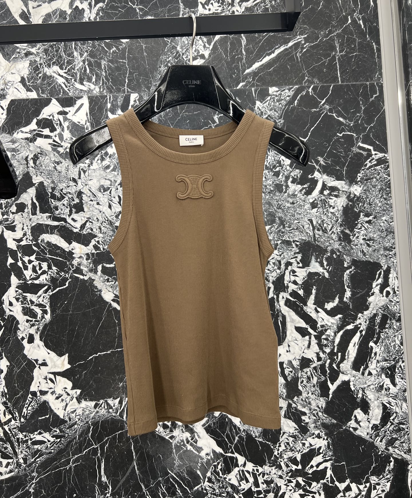 “High-Quality Comfortable Female Vests with Special Knitting Process – Classic Glamorous Mosaic Design” - 图片 2
