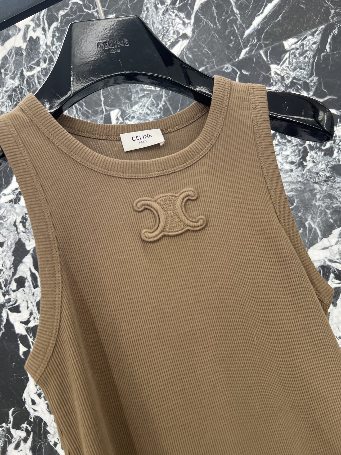 “High-Quality Comfortable Female Vests with Special Knitting Process – Classic Glamorous Mosaic Design” - 图片 7