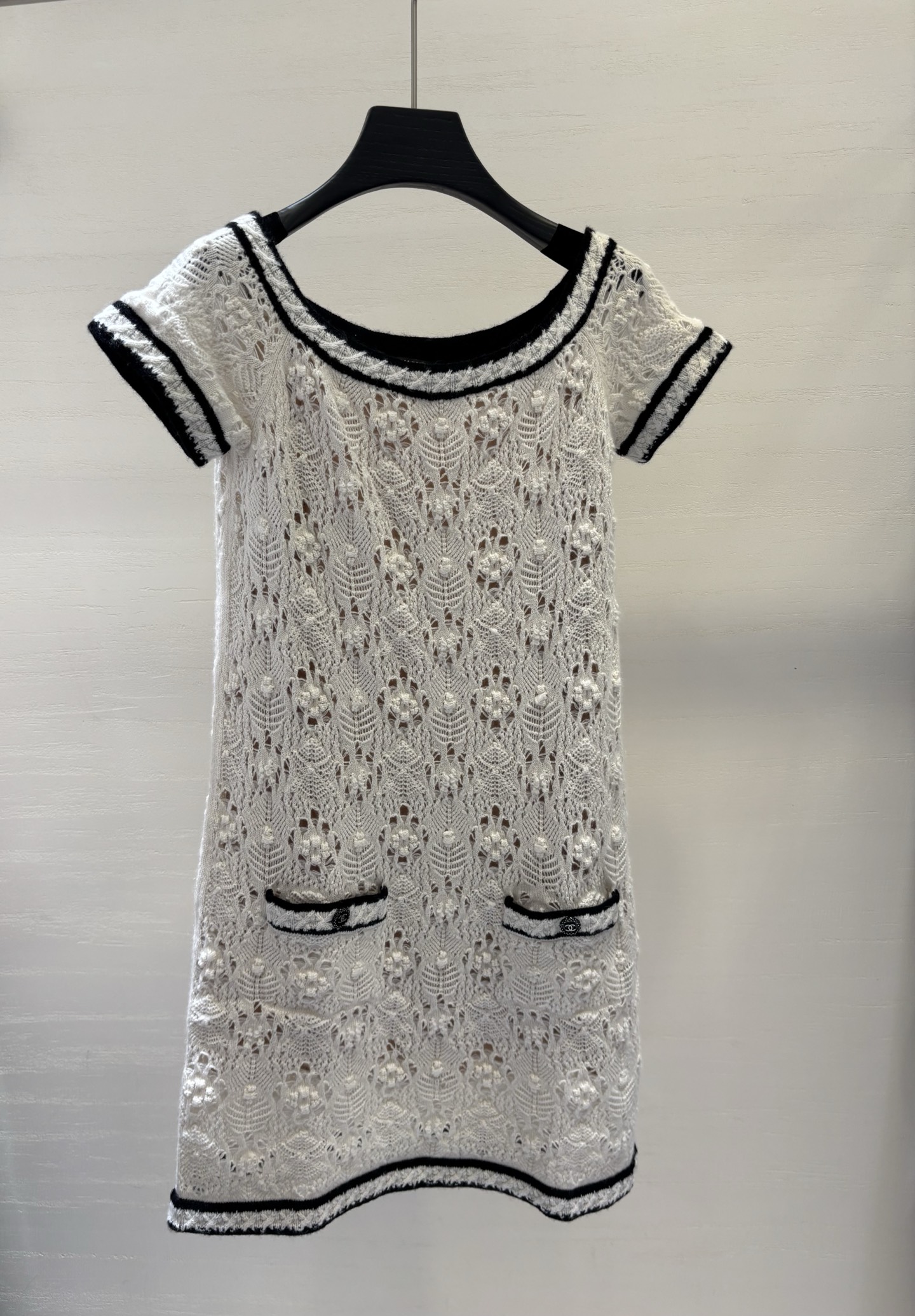 Elegant Chanel Vintage Hollow-Out Short Sleeve Dress with Silk Lining 2 i1747289706039 1951 0 0