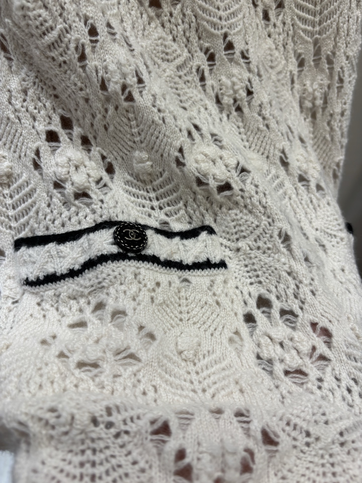 Elegant Chanel Vintage Hollow-Out Short Sleeve Dress with Silk Lining 7 i1747289706039 2336 0 5